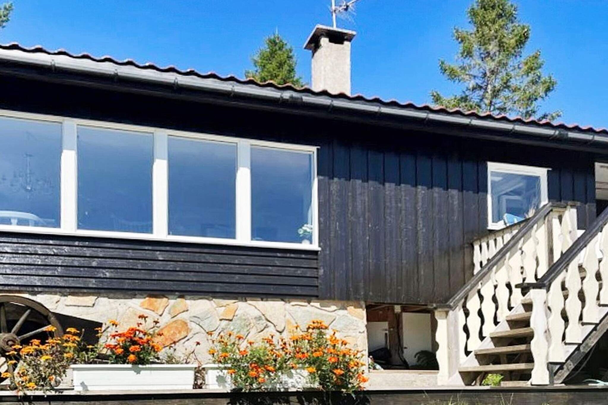 Holiday home with sea view and great fishing opportunities. Final cleaning included in the price. The holiday house has a combined living room and kitchen. Wood-burning stove in the living room. Outside the living room and kitchen there are balconies; the kitchen balcony has stairs down to a terrace. One bedroom with a double bed (140 cm wide) and two bedrooms each with a single bed (120 cm wide). Internet for streaming. TV with TV1, NRK, Netflix. Several channels can be streamed via the internet. Swimming opportunity from rocks 200 meters away and from wharf/bathing ladder 400 meters from the holiday house. In Svelgen, 13 km away, you will find the nearest grocer and restaurant. 62 km to the famous Grotlesanden, an approx. 700 meter long beach where cliffs surrounds the sand and give the area character. 72 km to Kalvåg with its unique sea house environment and the renowned restaurant Knutholmen. Distance to the cities: Florø 70 km and to Måløy 56 km and a ferry ride. Filleting place for fish, please see picture. 400 meters to the mooring where the rental boat is located. Boat for rent: 1x 18-foot Øien 530F with hardtop, 40 HP Yamaha GPS/chart plotter/sonar, 4 rod holders.