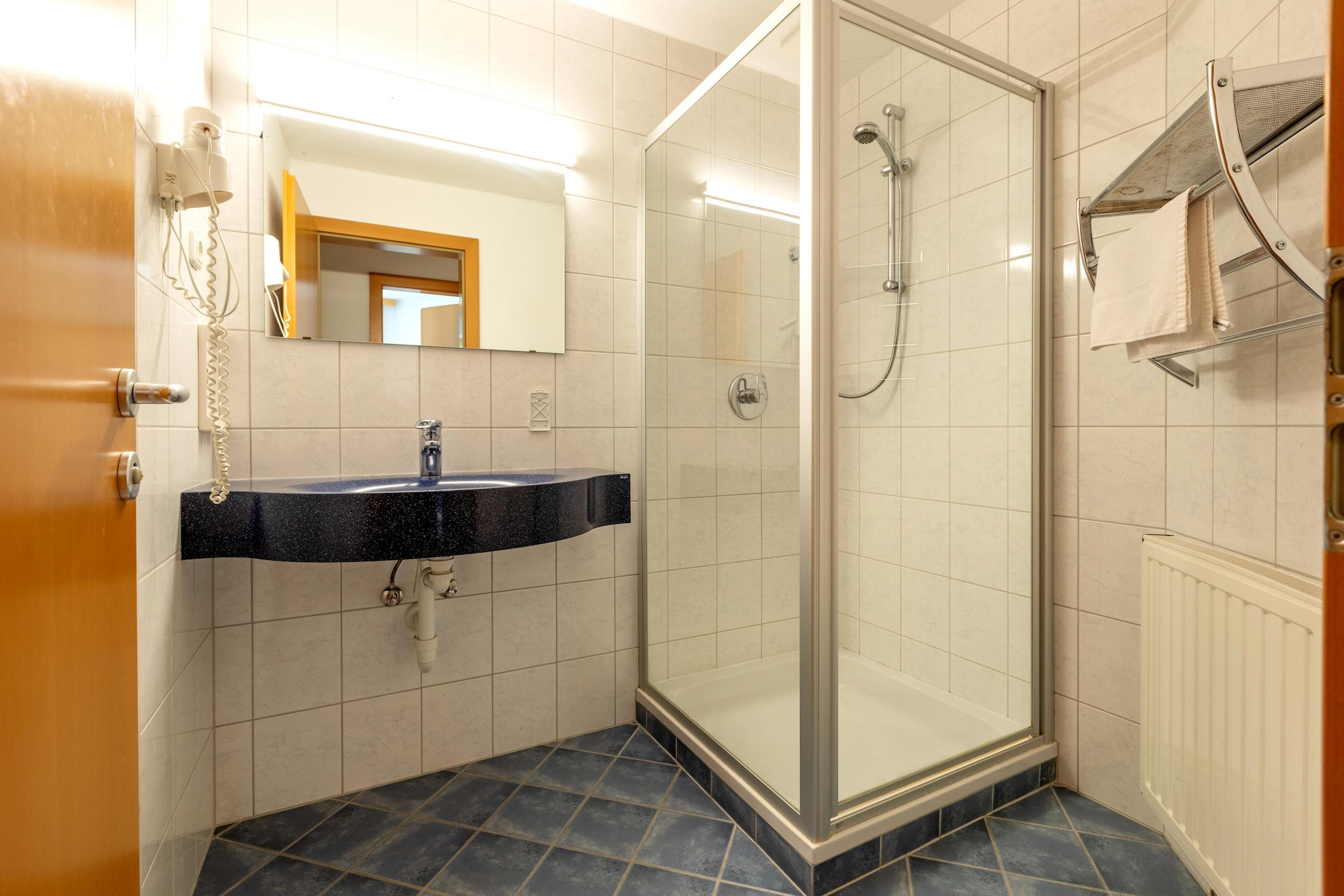 Apartment 11-Bathroom