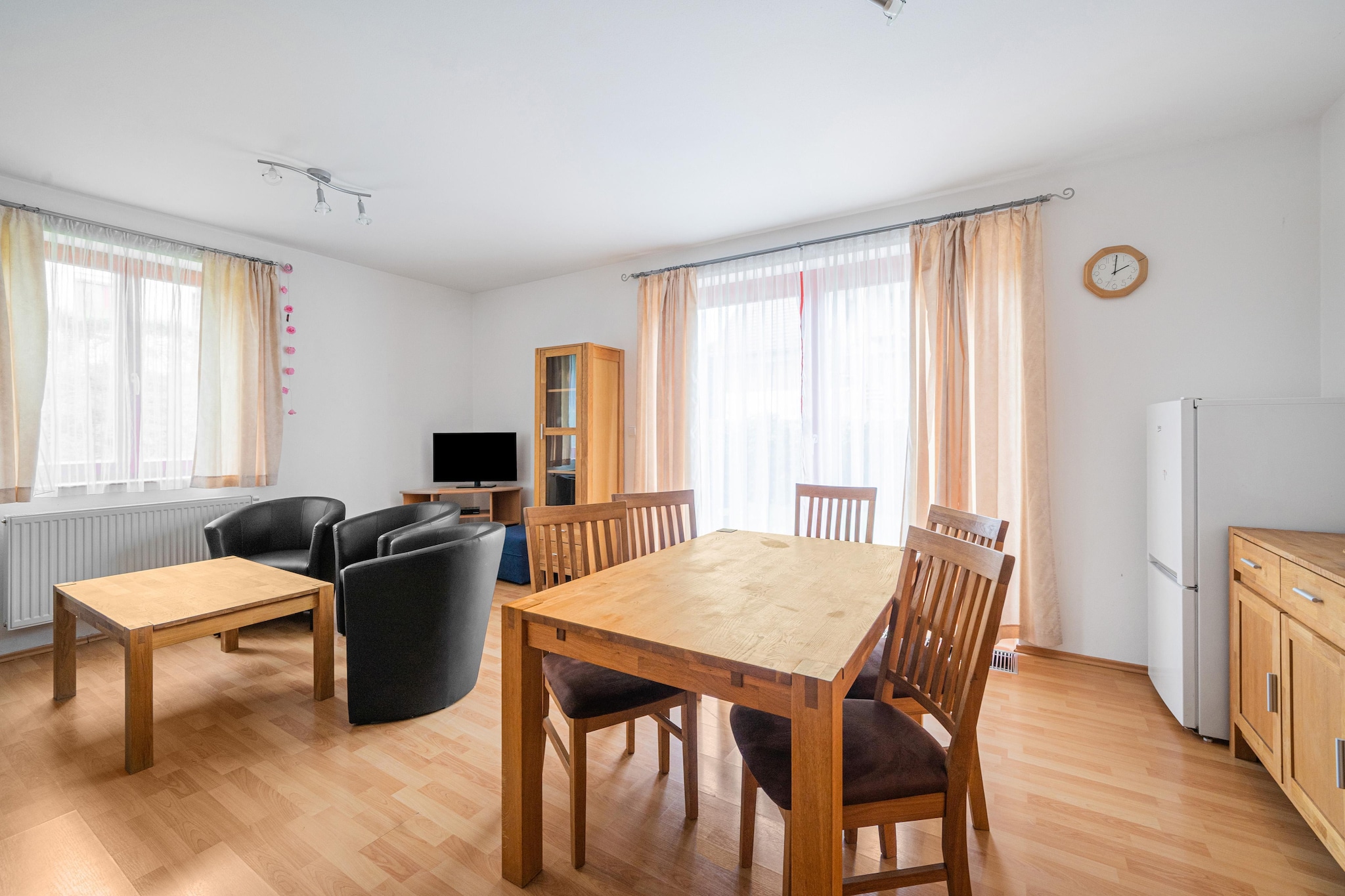 Charming Lakeside Retreat
This comfortable apartment in Lipno nad Vltavou is ideal for couples or families seeking a relaxing getaway in the southern Czech Republic. The home features a fully equipped kitchen, cozy living and dining area, and a lovely terrace to unwind after a day of exploration. Parking is available just 100 meters from the entrance, ensuring convenience for guests.

Outdoor Adventures Nearby
Step outside to enjoy scenic walks along the shores of Lake Lipno, only 100 meters away, or take part in water sports just 2 km from the apartment. The ski lift is only 900 meters away for winter sports enthusiasts, while bike rentals 800 meters away allow you to explore the surrounding trails. Aquaworld, a public indoor swimming pool, is within 600 meters, perfect for family fun or a refreshing dip after a day outdoors.

Dining and Local Charm
Several restaurants are within easy walking distance, the nearest just 200 meters away, offering local cuisine and fine dining options. General supplies are conveniently 400 meters from the apartment. Whether planning a quiet picnic by the lake, an adventurous bike ride, or a day of sightseeing in nearby ÄŒeskÃ½ Krumlov or ÄŒeskÄ› BudÄ›jovice, this apartment provides a peaceful and convenient base for a memorable stay in Lipno.