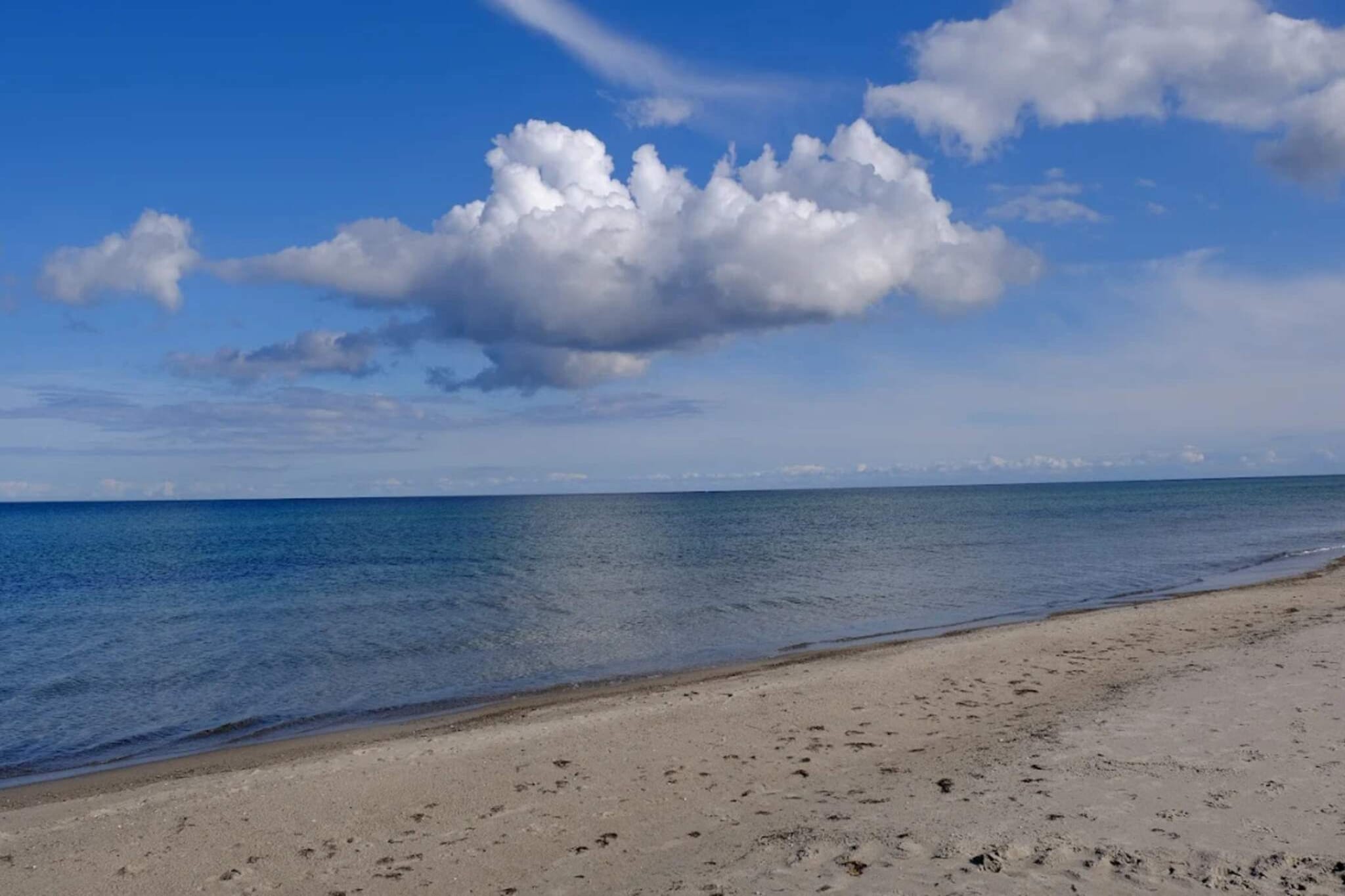 3 room,close to the sea/dike,renovate-Waterzicht