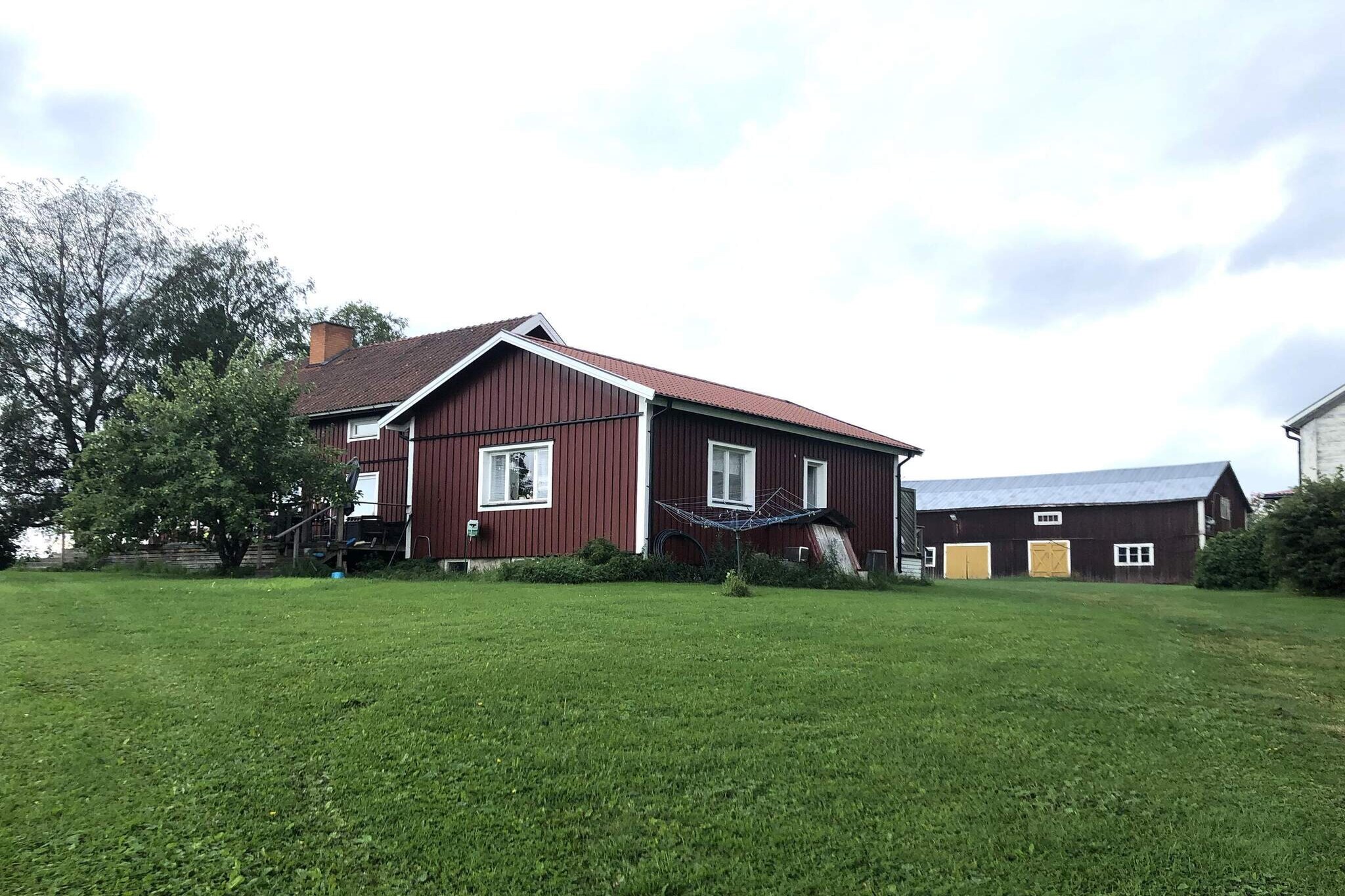 Charming Red Farmhouse Near Forsheda