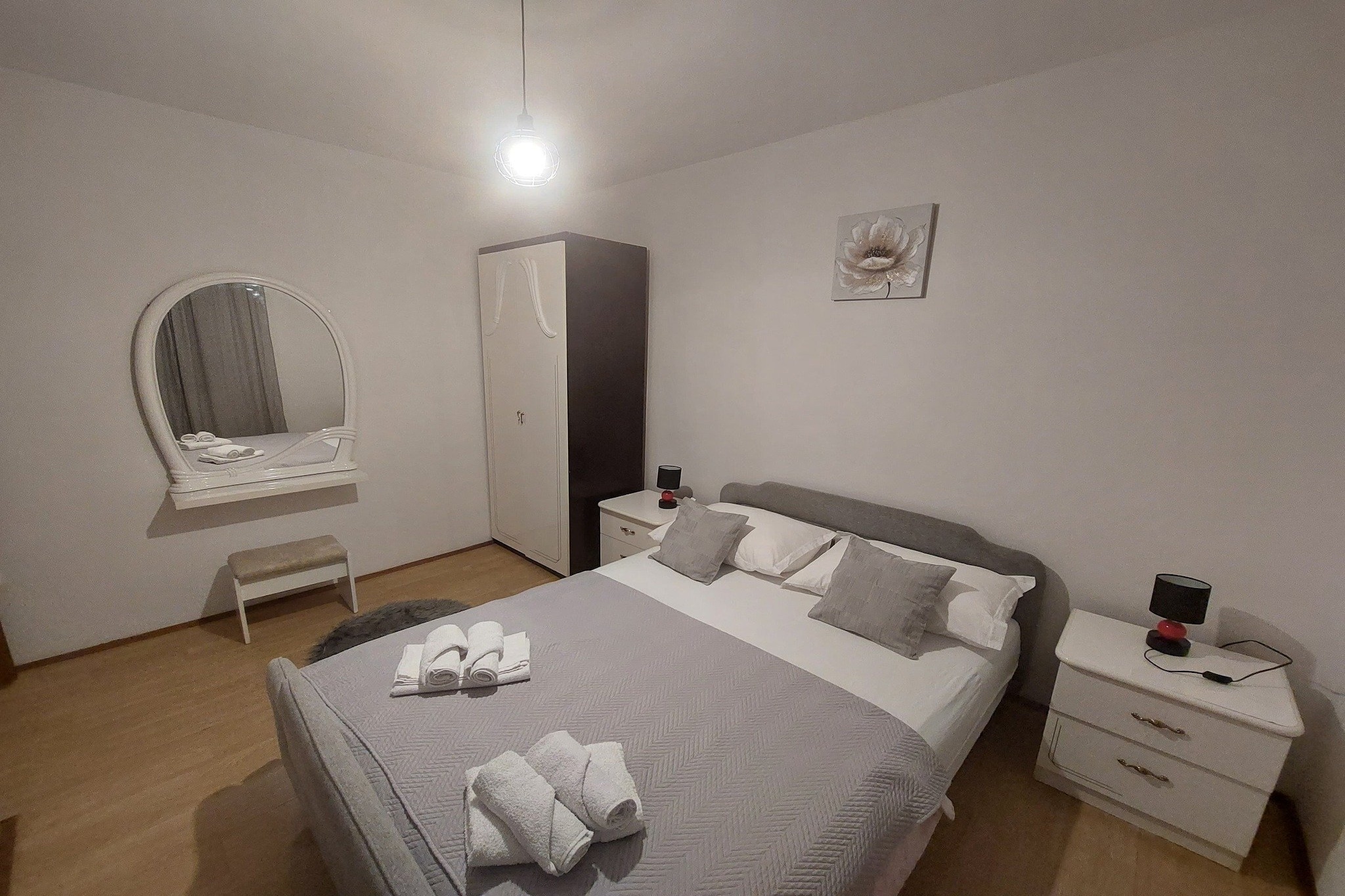 Apartment Dominik - Two Bedroom Apartment with Terrace and Sea View-Slaapkamer