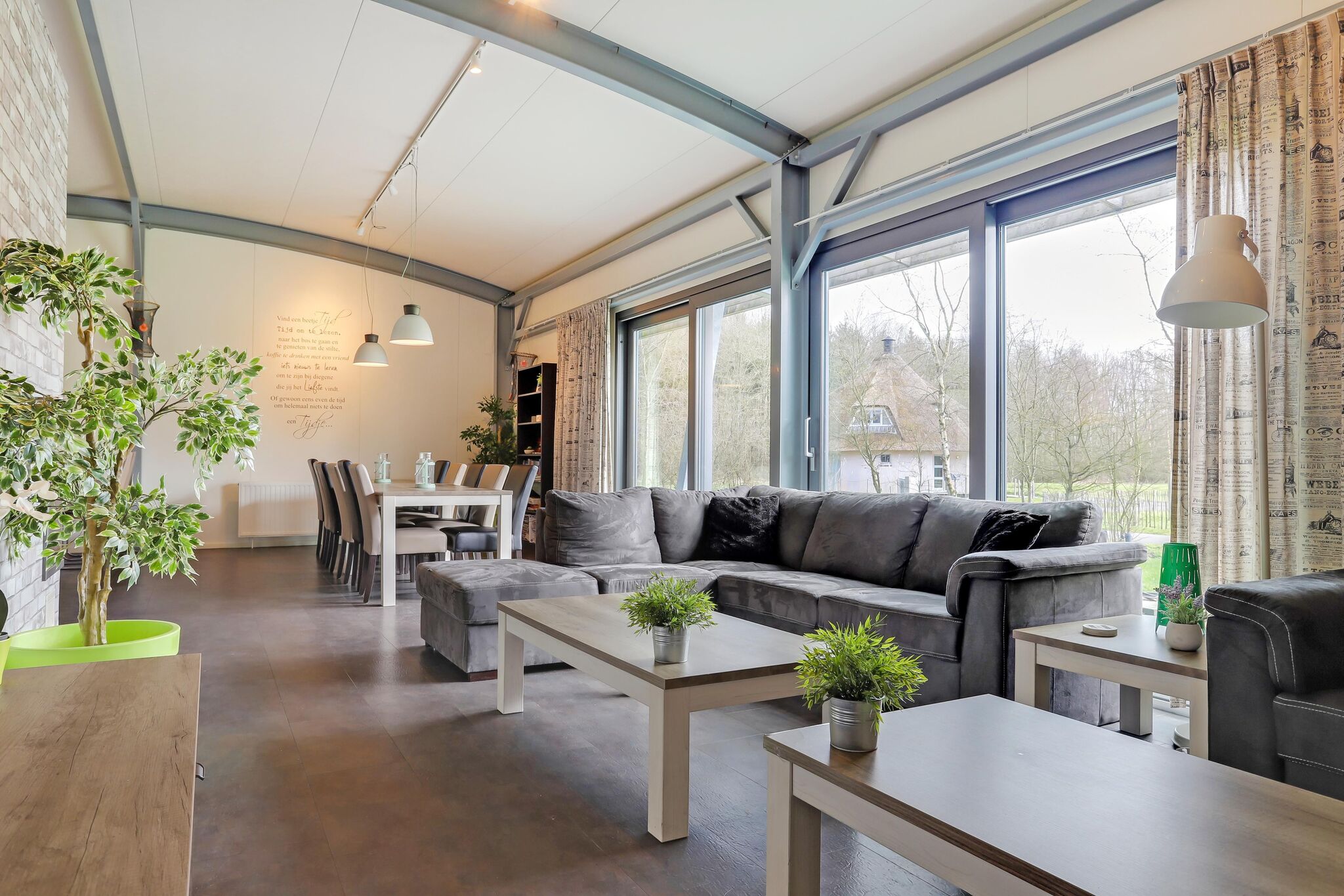 Villa de groupe spacieuse et moderne dans la nature de Noordwoldse