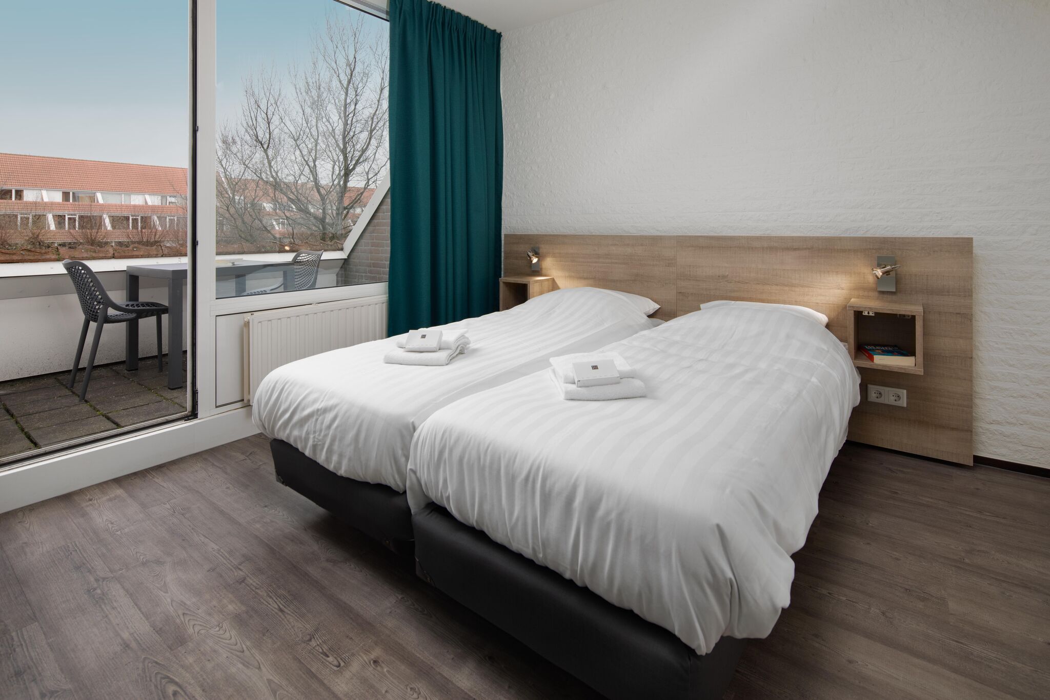Restyled apartment with sauna, in a holiday park on the Grevelinger Meer