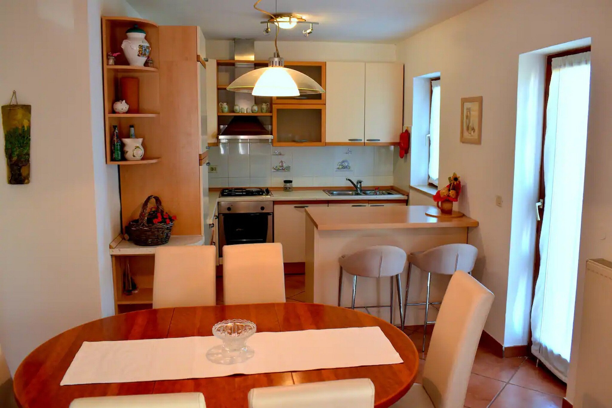 Apartment Take a Look - Three Bedroom Apartment with Terrace