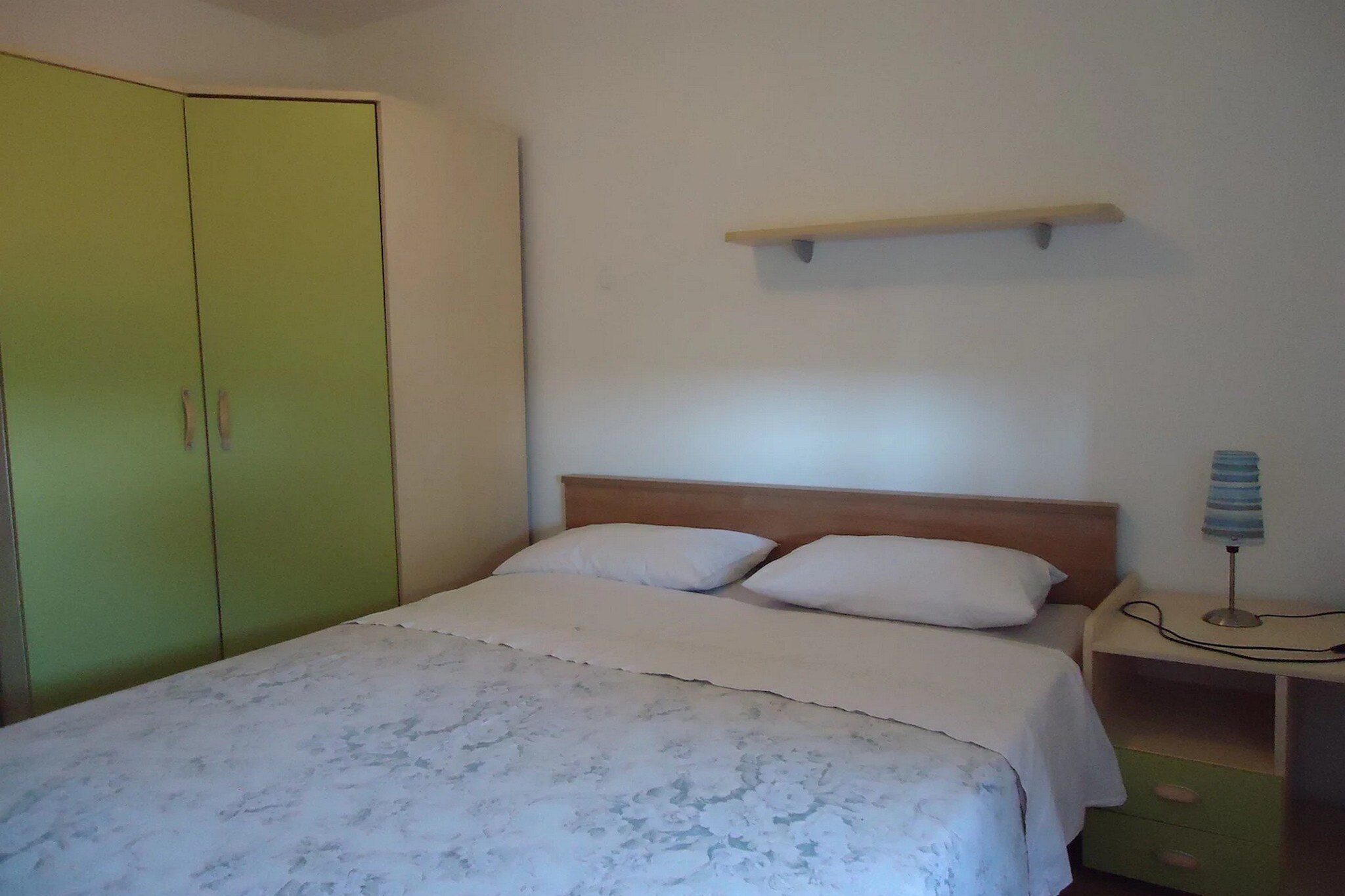 Apartment Take a Look - Three Bedroom Apartment with Terrace