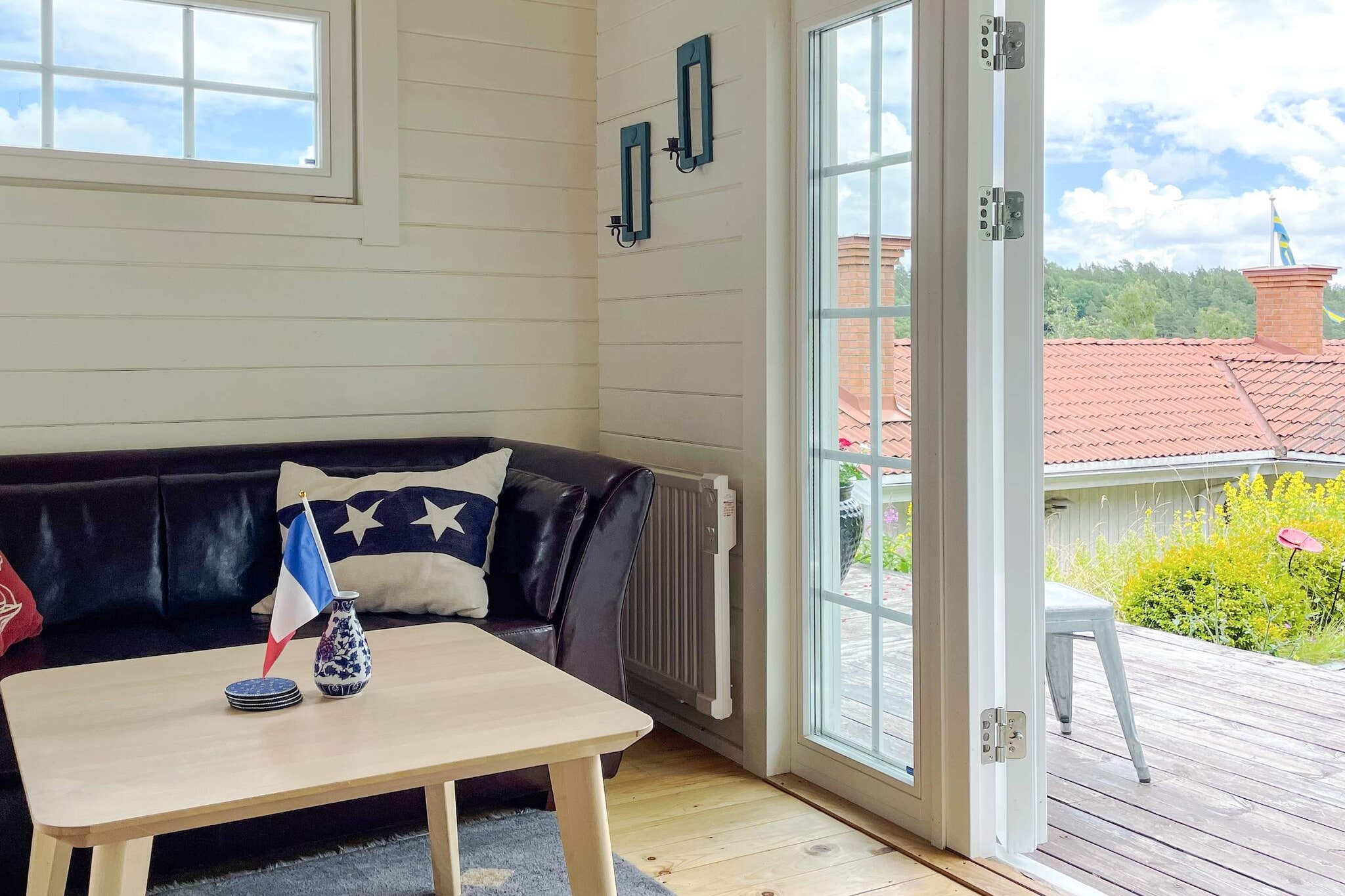 Hut aan het meer met panoramisch uitzicht