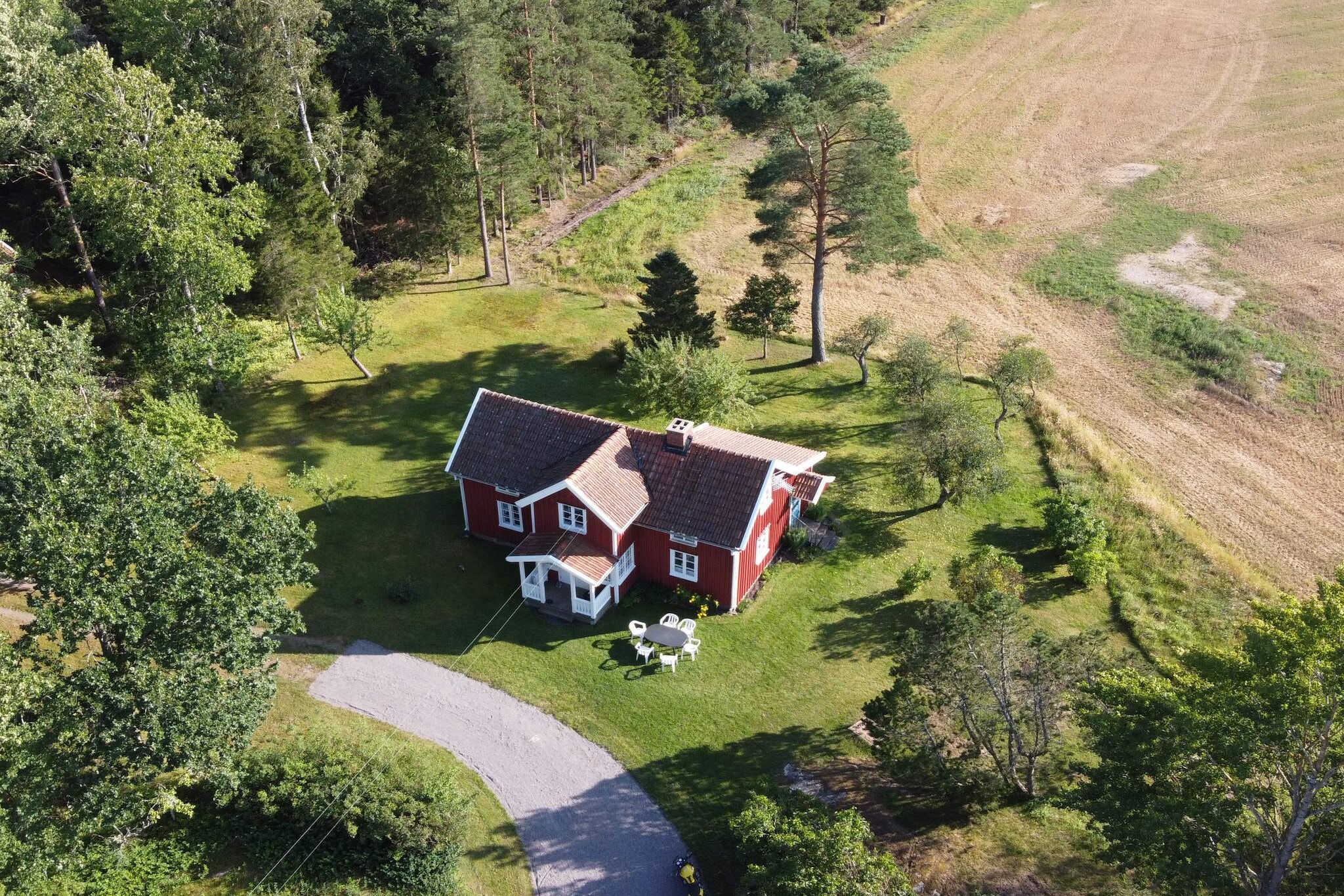 A warm welcome to a charming red house in a rural idyll. This accommodation is very nice and well maintained which is located in the countryside a bit outside the resort of GrÃ¤storp. The area is quiet and peaceful and is perfect for a family with children. The house is older and renovated to follow the same zeitgeist as the original style with very homely style and feel. With an easy drive you are close to several bathing places around VÃ¤nner's beautiful beach. The house is in the courtyard so there is plenty of space for children to play and take advantage of the large lawn outside. You are welcomed into a bright hall with carpentry pleasure and many windows. Directly to the left is the living room with Smart-TV, sofa and armchairs in an older style. Straight ahead is the dining room and to the right is the kitchen. In the kitchen there is a kitchen table, sofa and most things you may need. Next to the kitchen is the house one bathroom, spacious with shower, toilet and sink. Outside is a cave entrance out to the garden. The stairs up are slightly steep and the ceiling height is a little lower (199cm). You are welcomed up to a larger living room with sofa and bedroom. There is also a small bathroom with sink and toilet. To the left is a bedroom with 2 single beds. Straight ahead is the house large bedroom with a double bed 160cm. At the back of the house there is outdoor furniture and a barbecue for good dinners in the evening. If you want to experience shopping, you can take a trip to GrÃ¤storp center with cafÃ© and inn. TrollhÃ¤ttan's shopping center is not far from there and a trip to Gothenburg with Liseberg is recommended. You can easily get to the sea if you continue the road towards Uddevalla. Here you will enjoy yourself well and a place for a nice holiday.