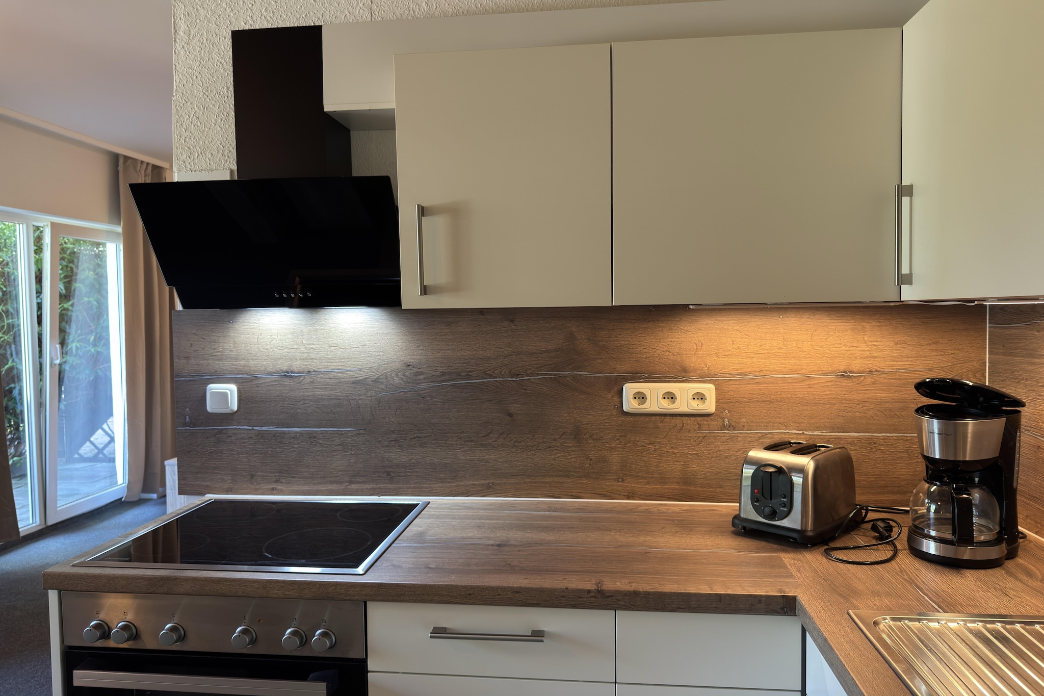 Kombination Bärenhütte  Hirschblick 10 Erw 2 Kinder-Keuken