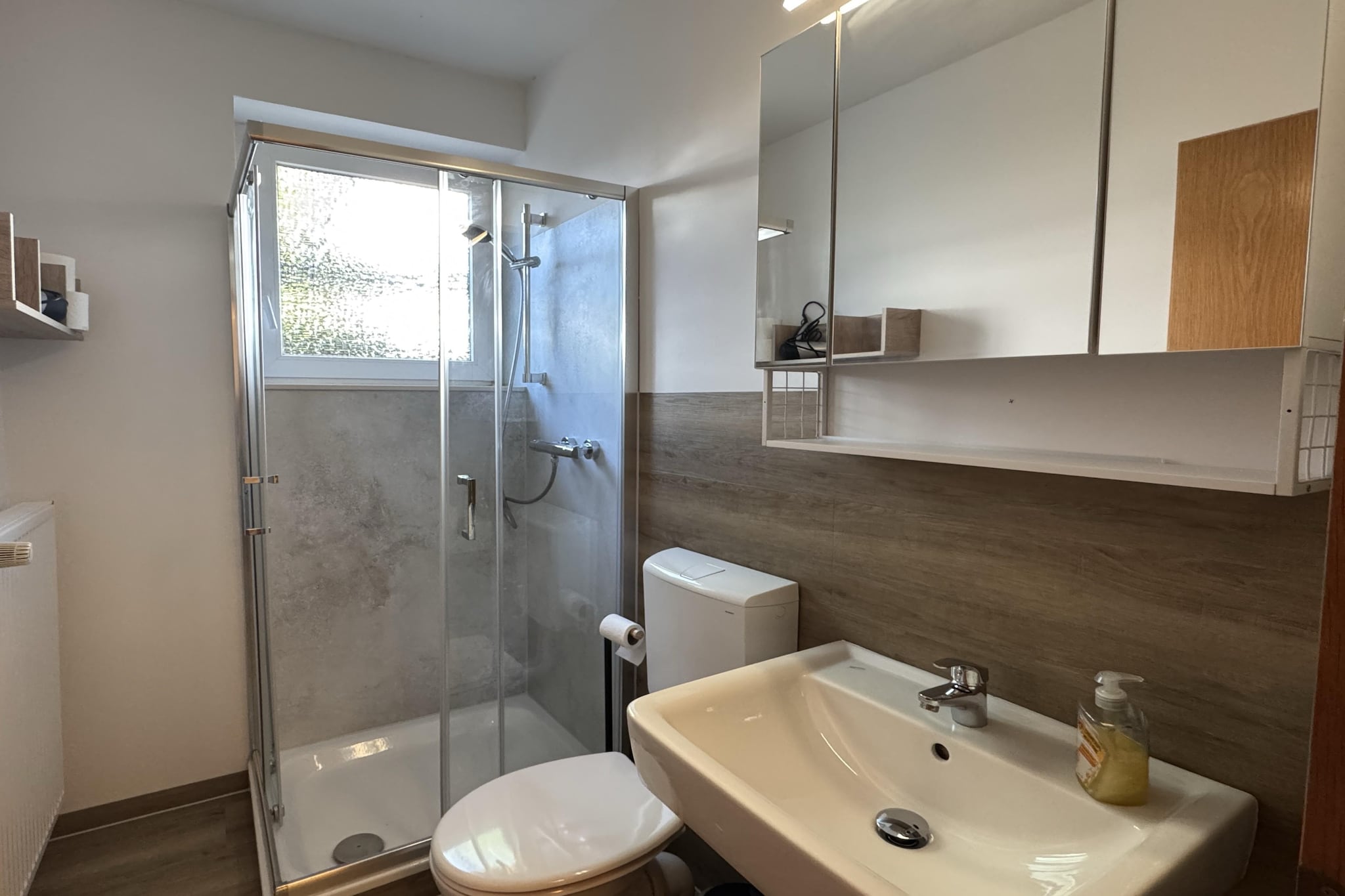 Kombination Bärenhütte  Hirschblick 10 Erw 2 Kinder-Badkamer