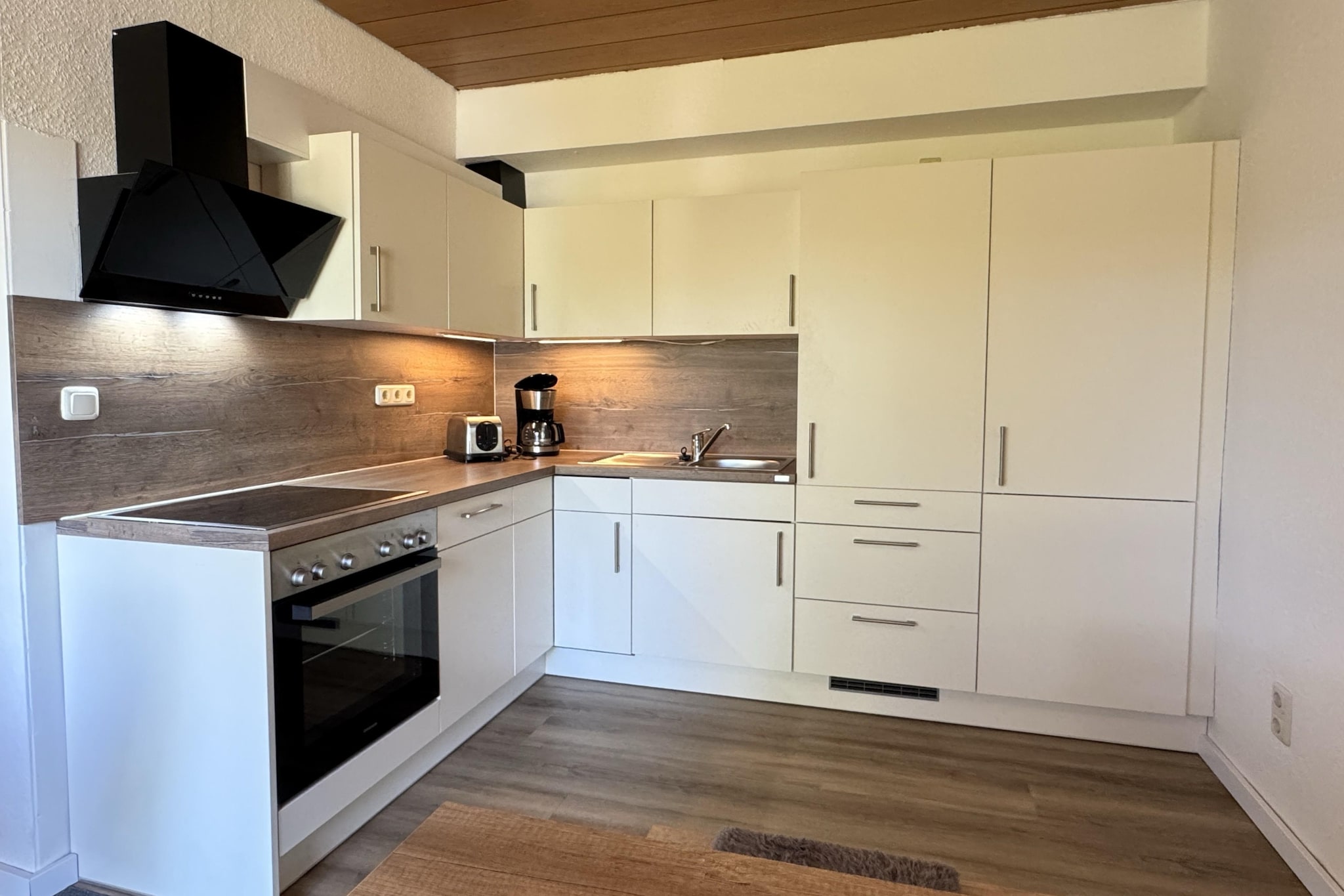 Kombination Bärenhütte  Hirschblick 10 Erw 2 Kinder-Keuken