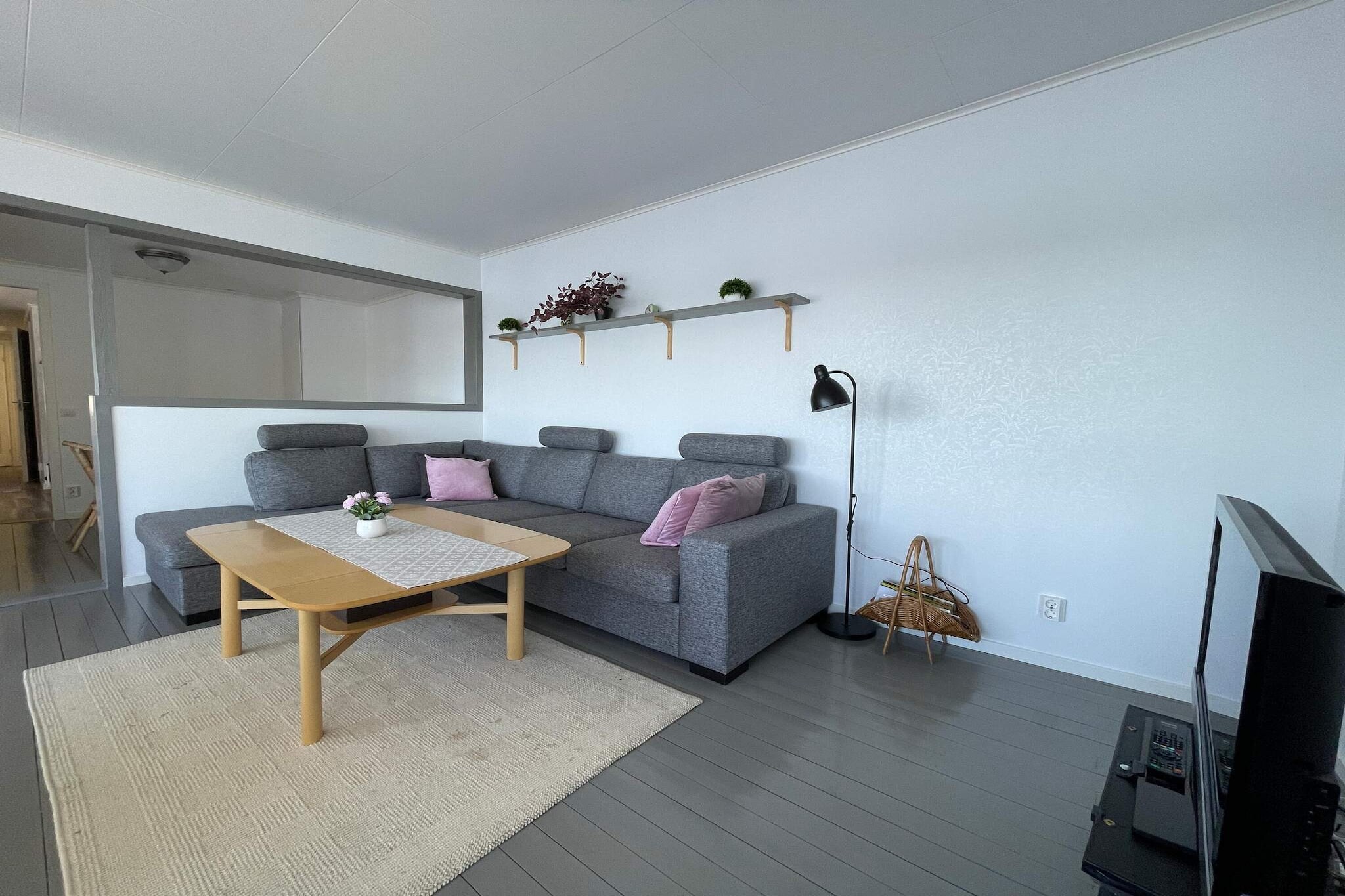 6 person holiday home in BRUZAHOLM-By Traum