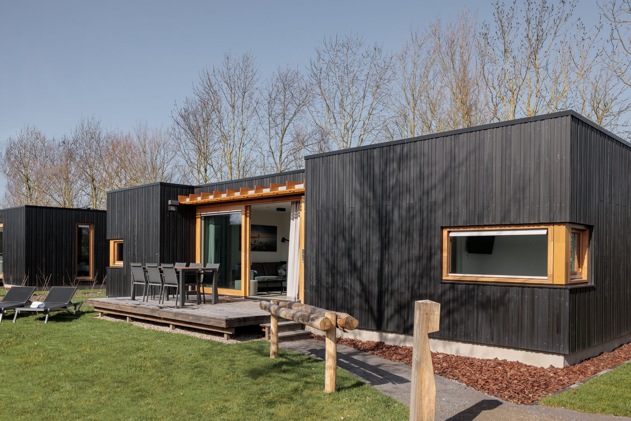 Modern lodge with air conditioning, on a holiday park near the Grevelingenmeer