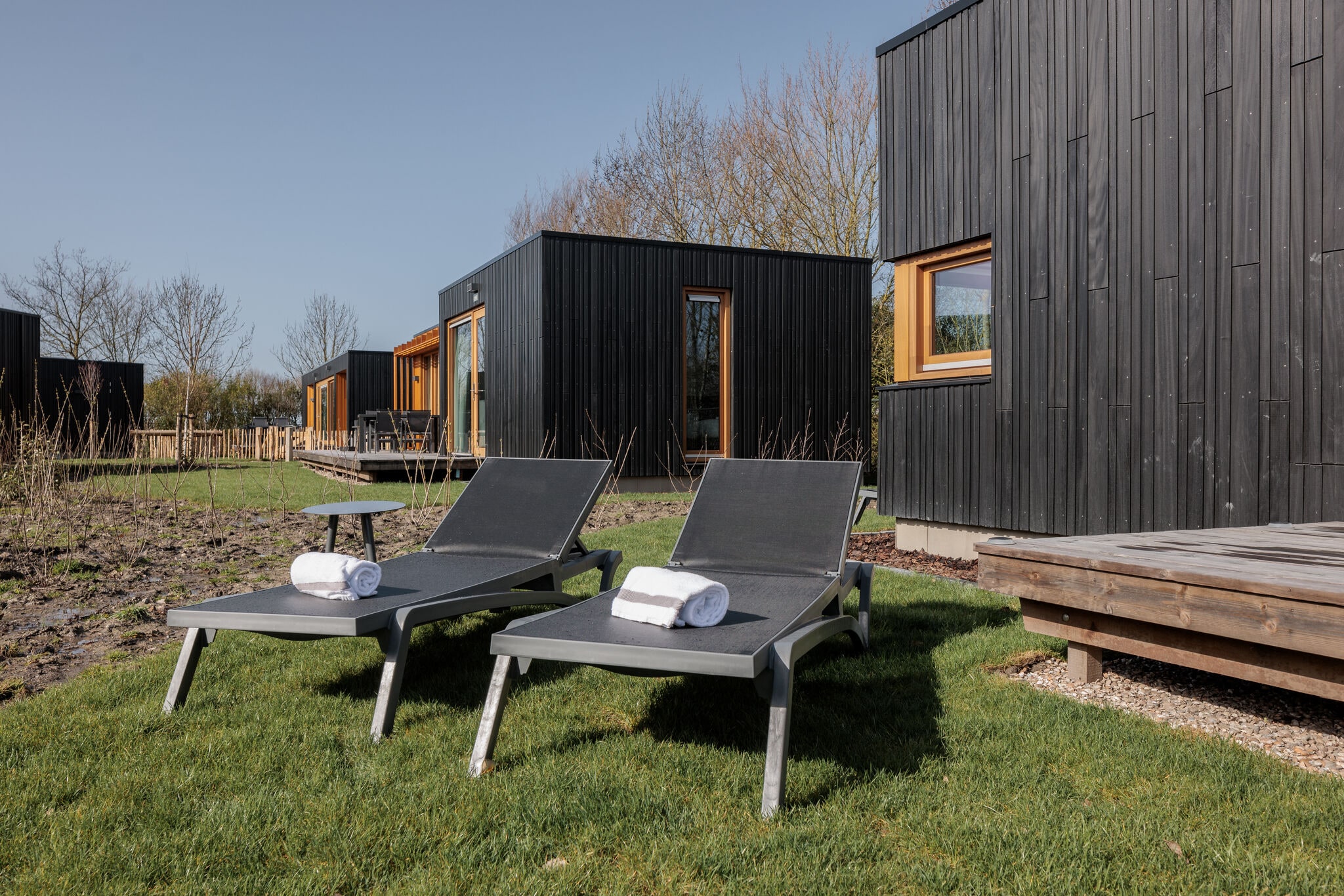 Lodge mit Klimaanlage in einem Ferienpark in der Nähe des Grevelingenmeers