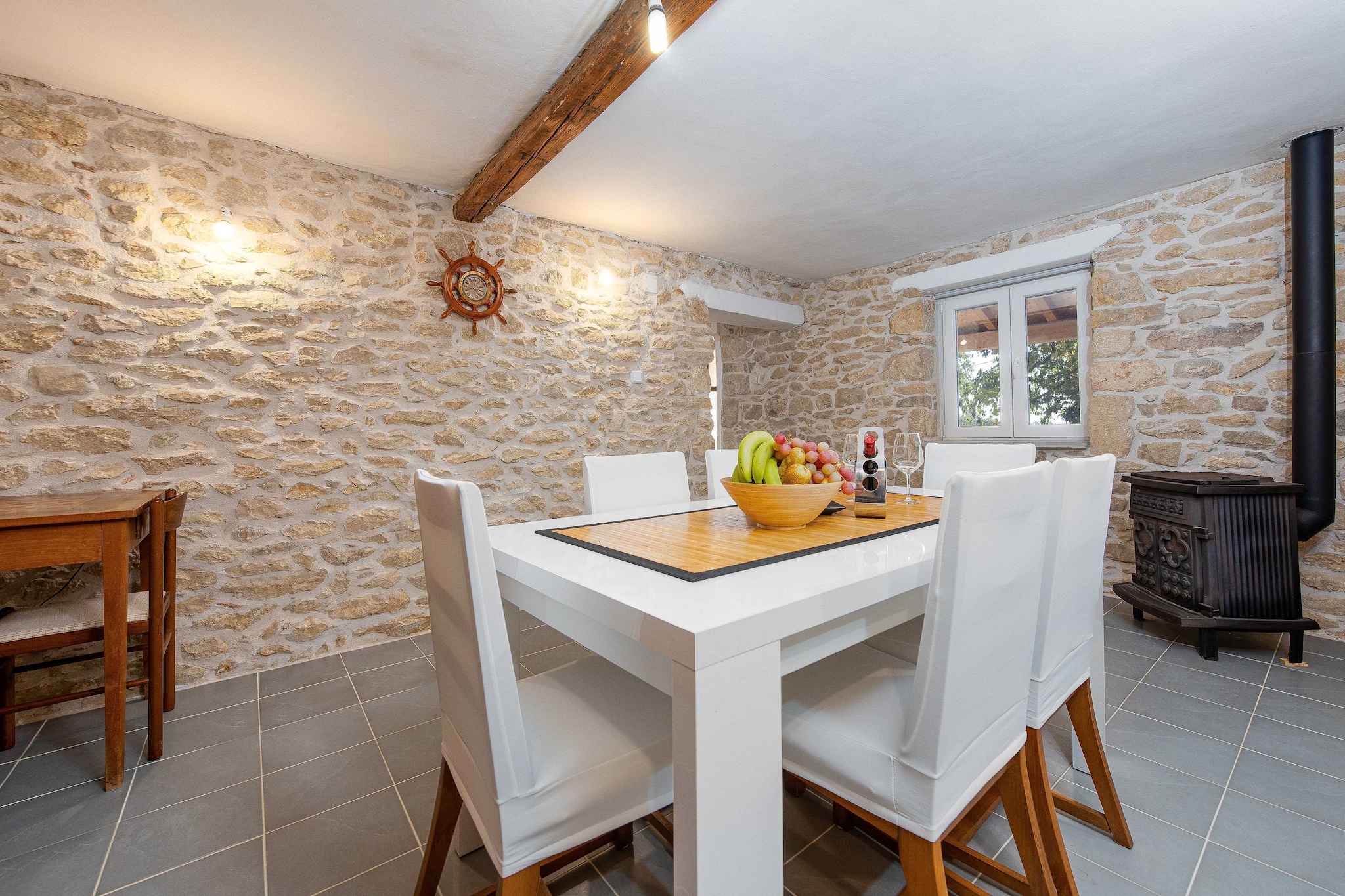 Holiday Home Apios - Three Bedroom Holiday Home with Swimming Pool