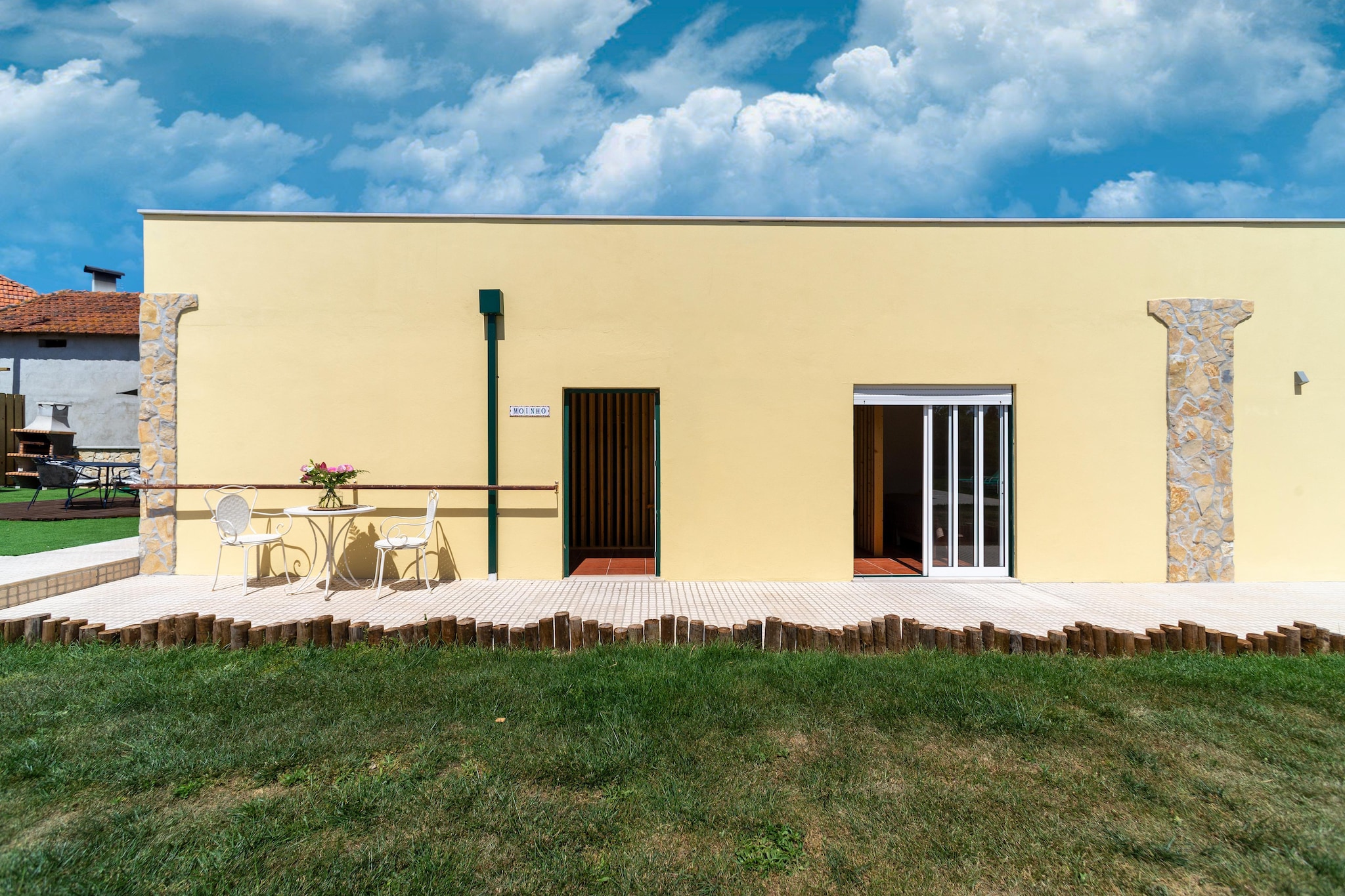 Exterior Summer