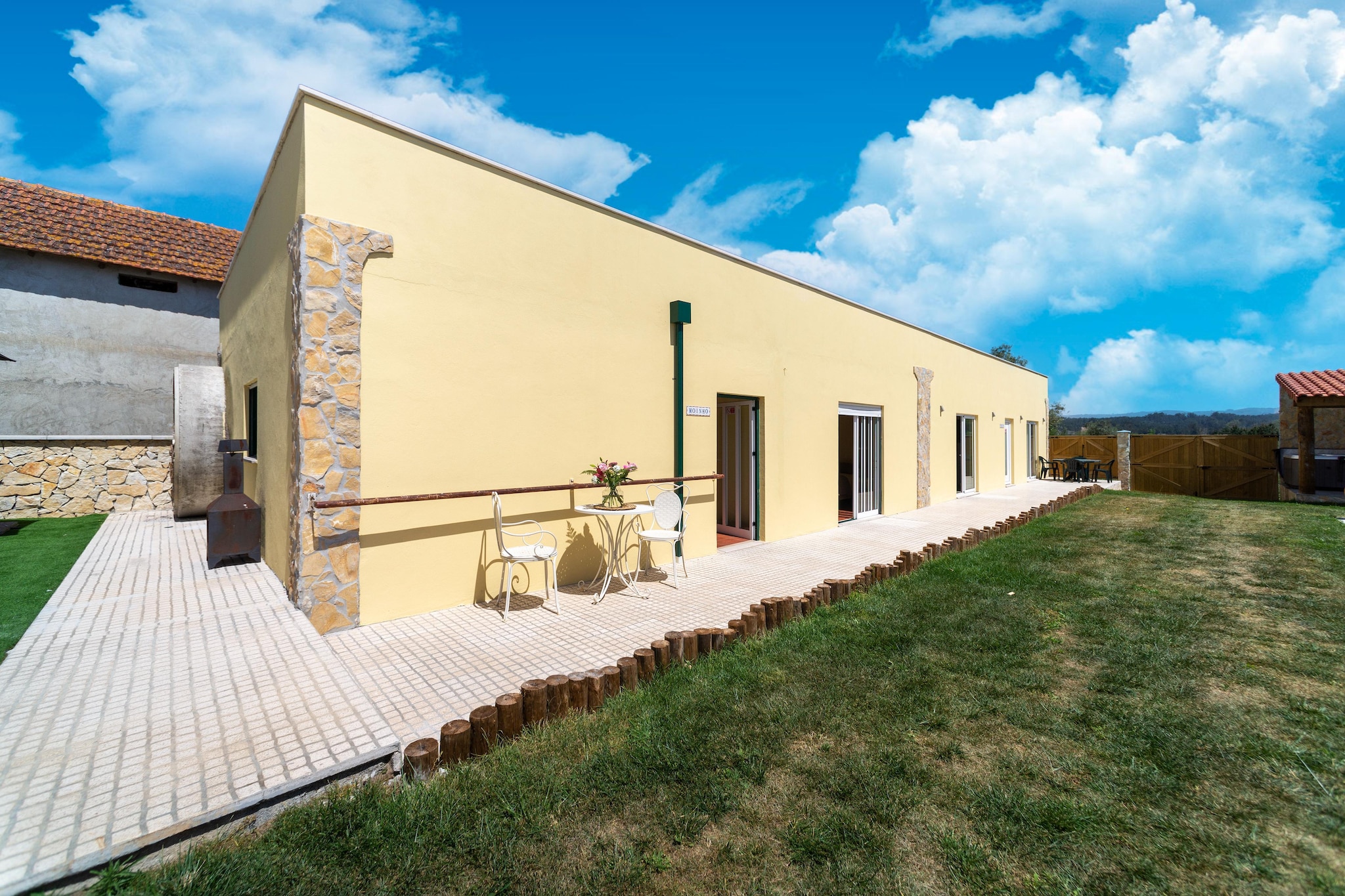 Exterior Summer
