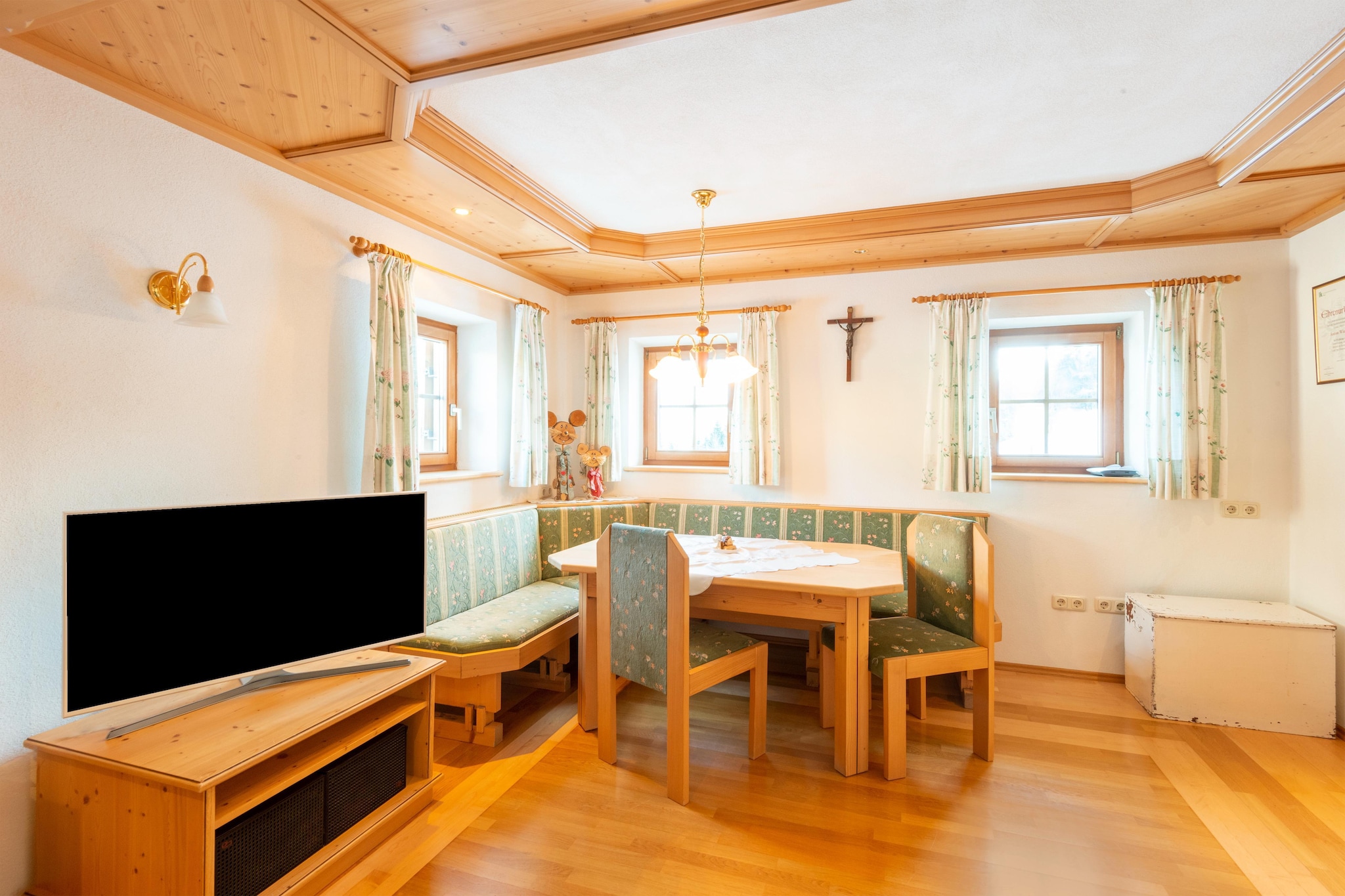 Chalet in Hochfilzen by Ski Piste