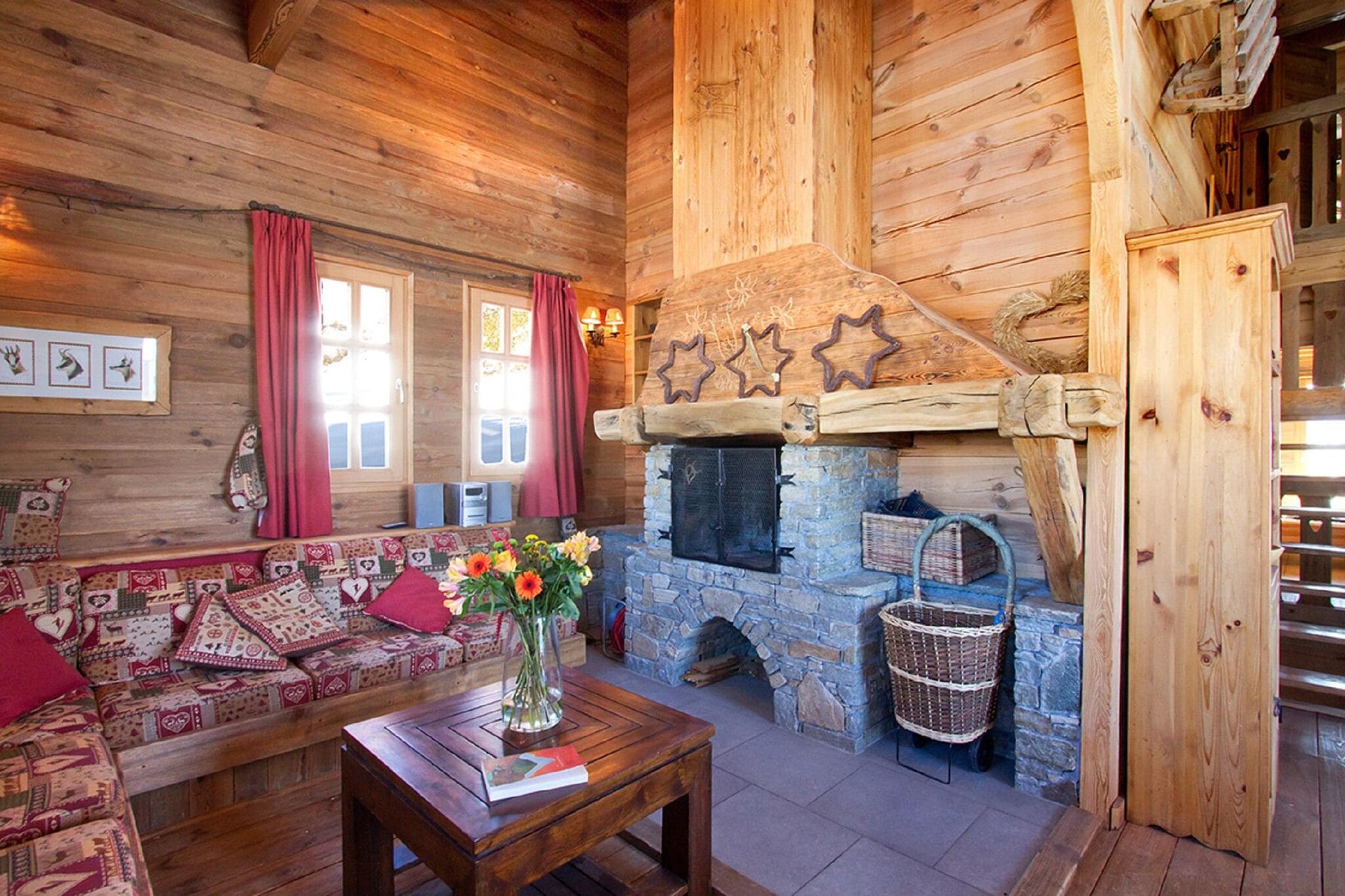 Little gem with fireplace on the slopes in Alpe d'Huez