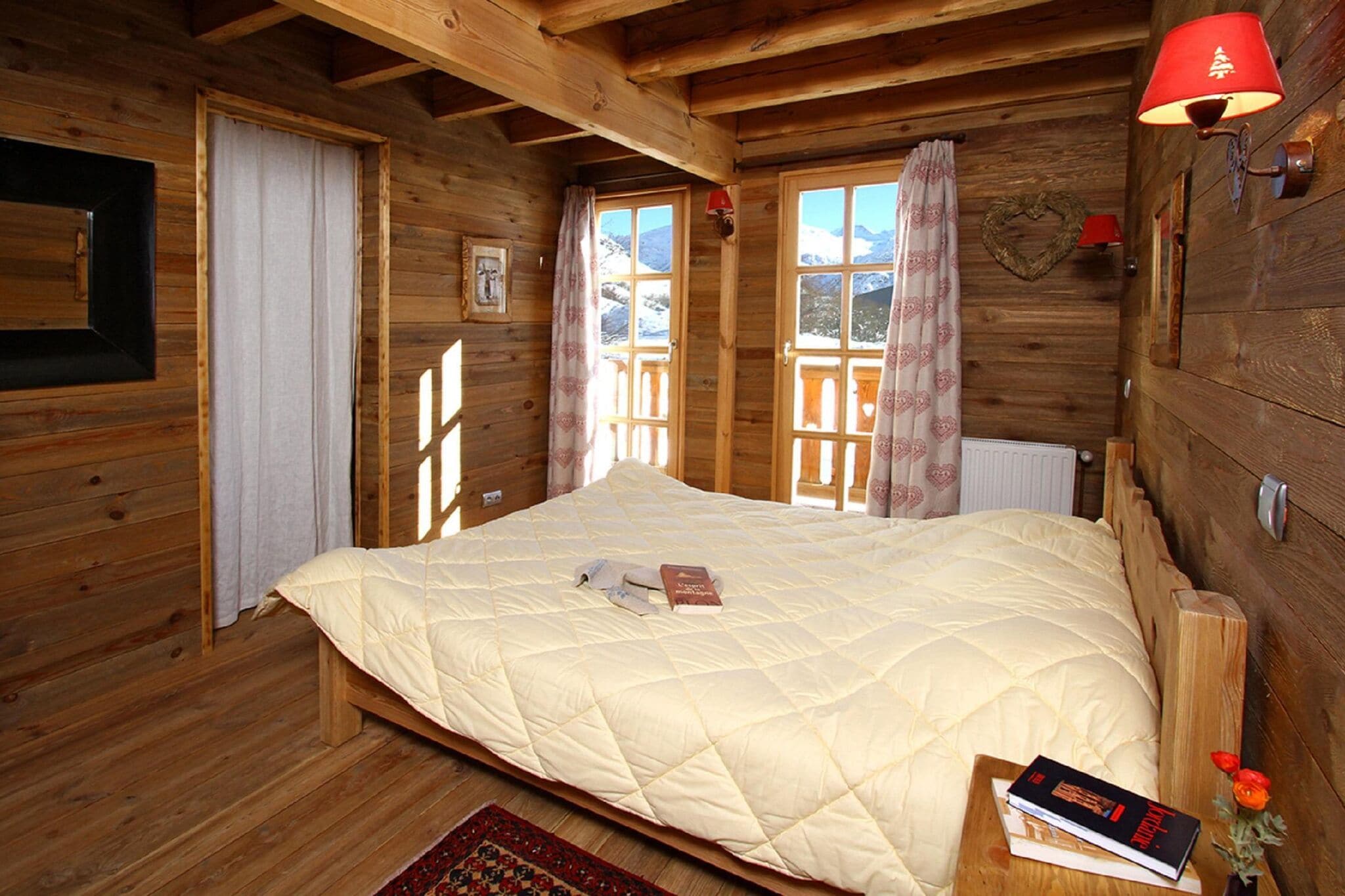 Little gem with fireplace on the slopes in Alpe d'Huez
