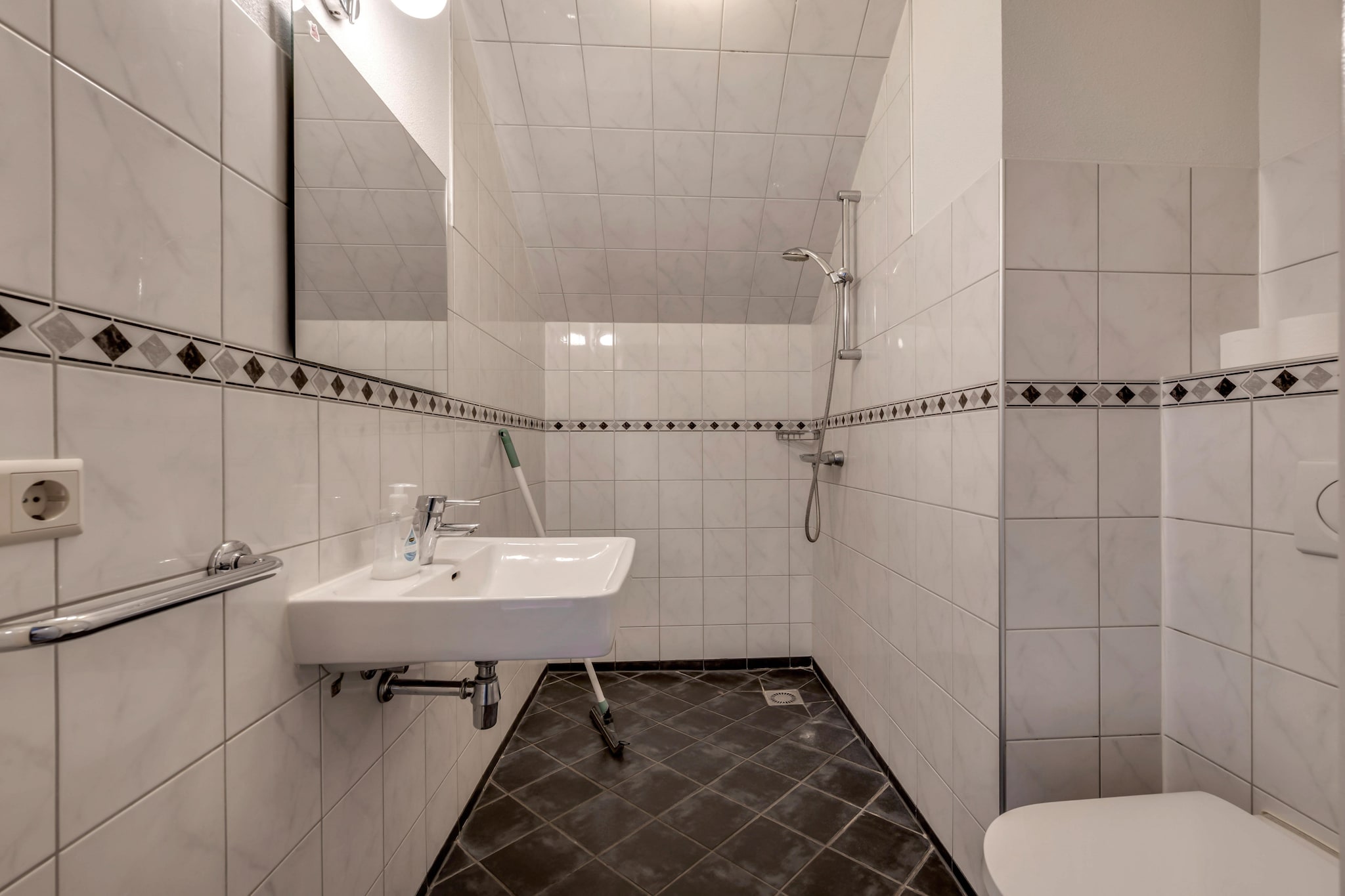 The Old Farmhouse - Badkamer