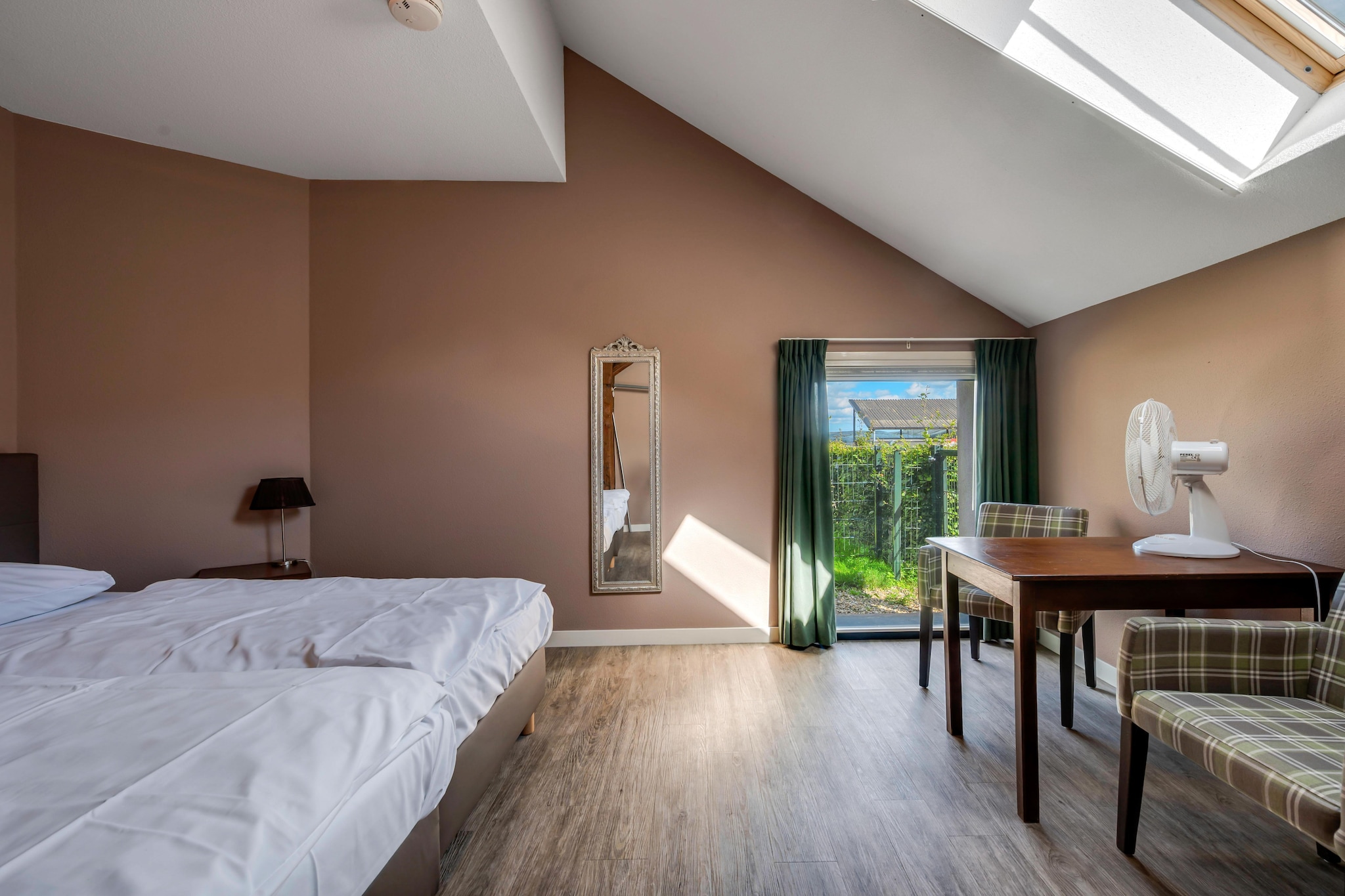 The Old Farmhouse - Slaapkamer