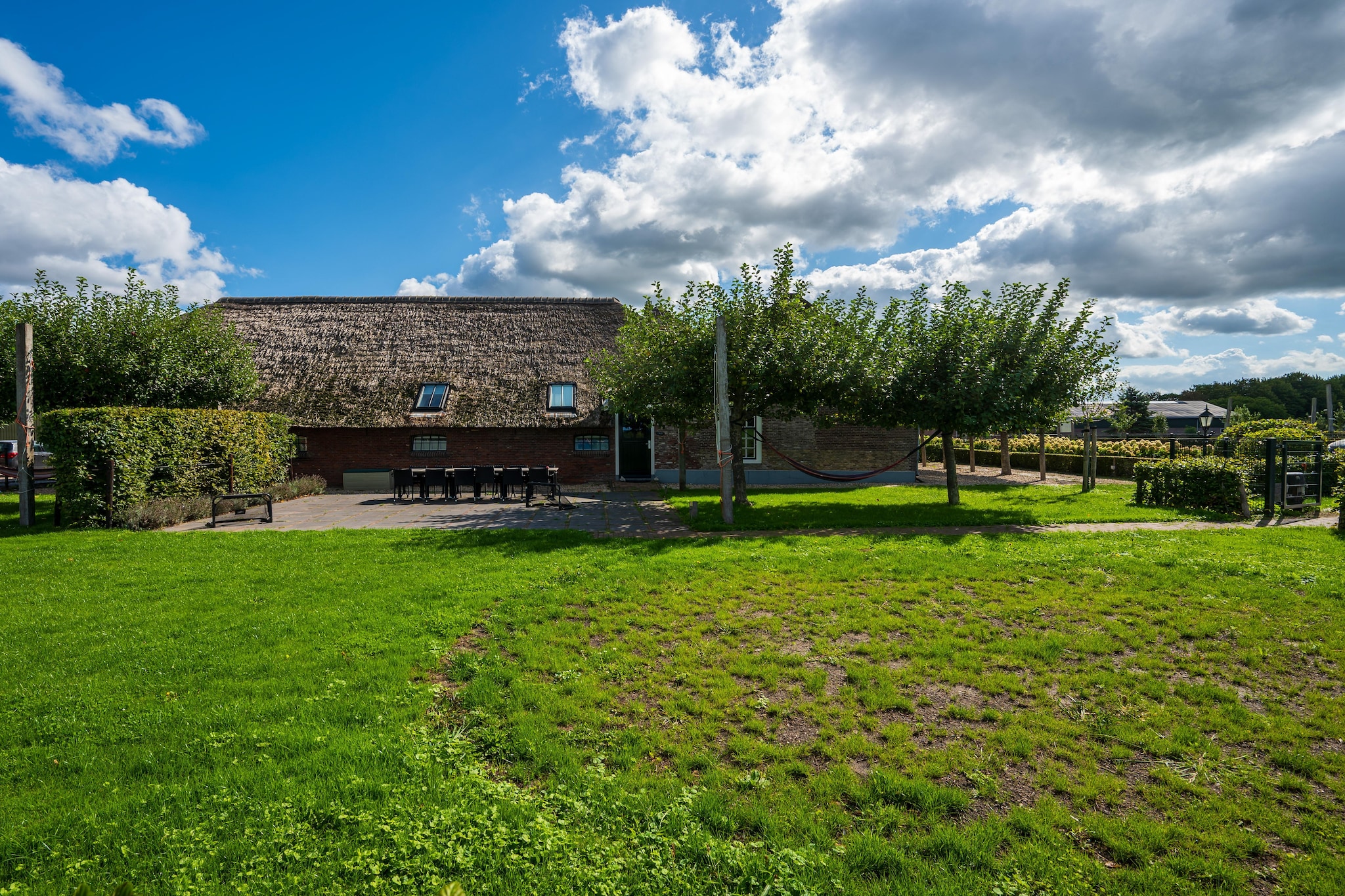 The Old Farmhouse - Tuinen zomer