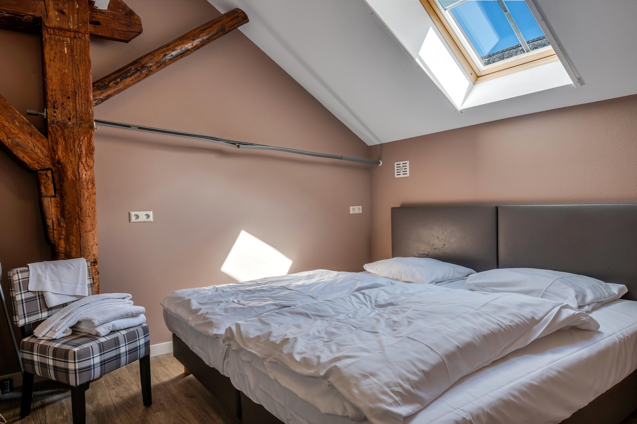 The Old Farmhouse - Slaapkamer