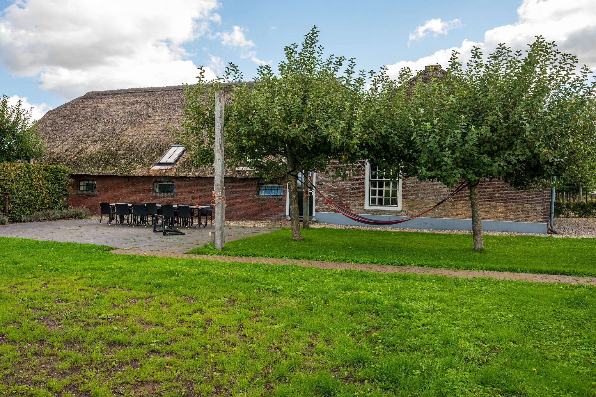 The Old Farmhouse - Tuinen zomer