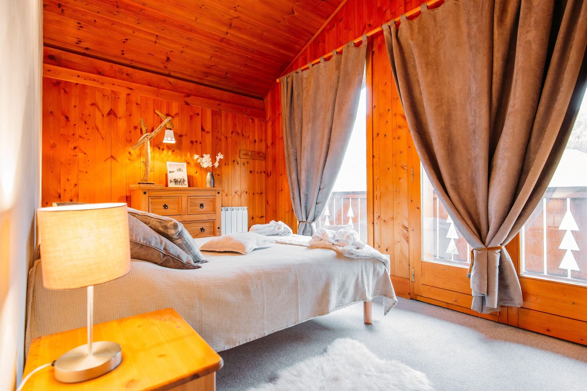 Atmospheric 14-person chalet in Plagne 1800