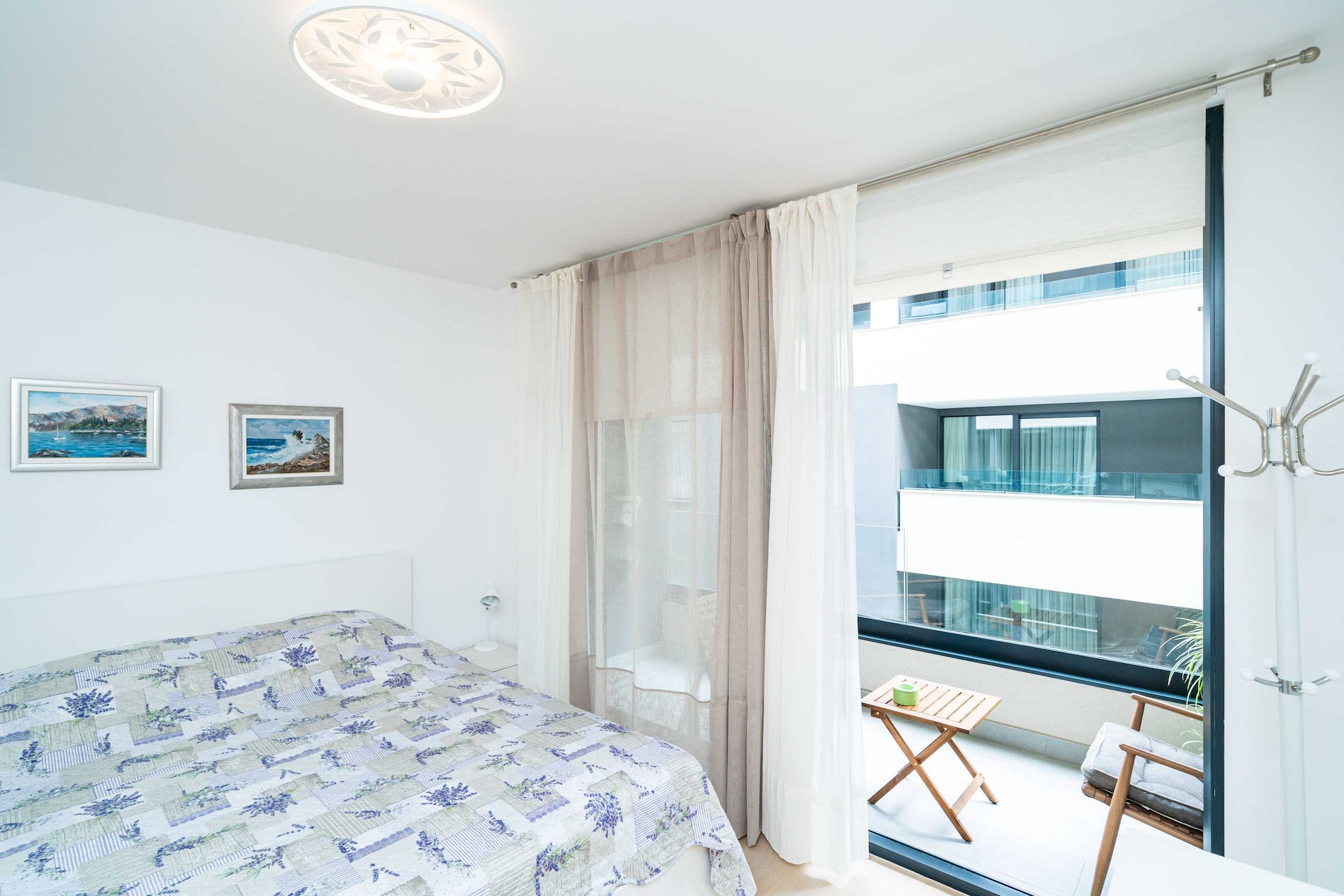 Lenka Apartment - Studio Apartment with Balcony-Chambre