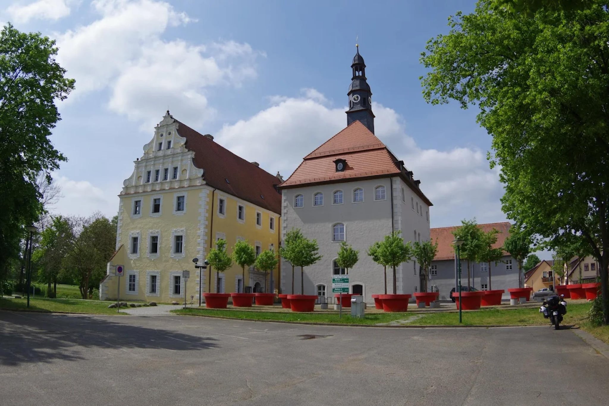 Reihenbungalow an einem Spreearm