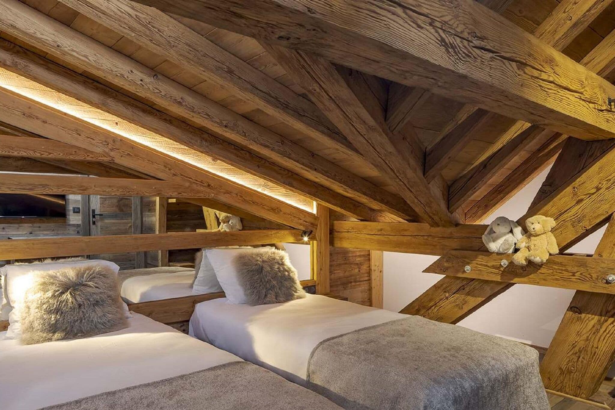 Luxuriöses und modernes Chalet mit Whirlpool und Sauna in Les Deux Alpes