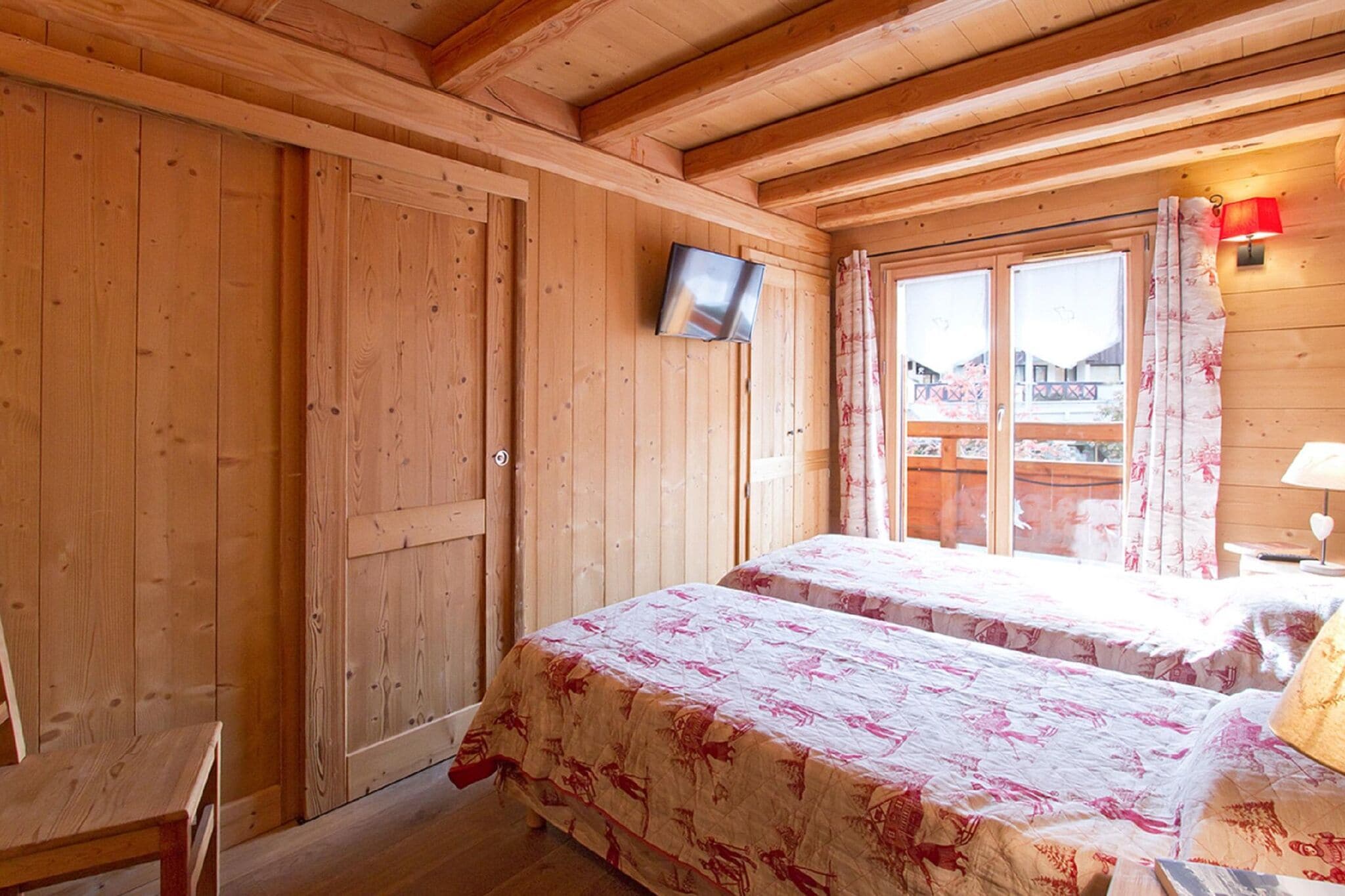 Fijn 14-persoons chalet met sauna en zwembad in Les Deux Alpes