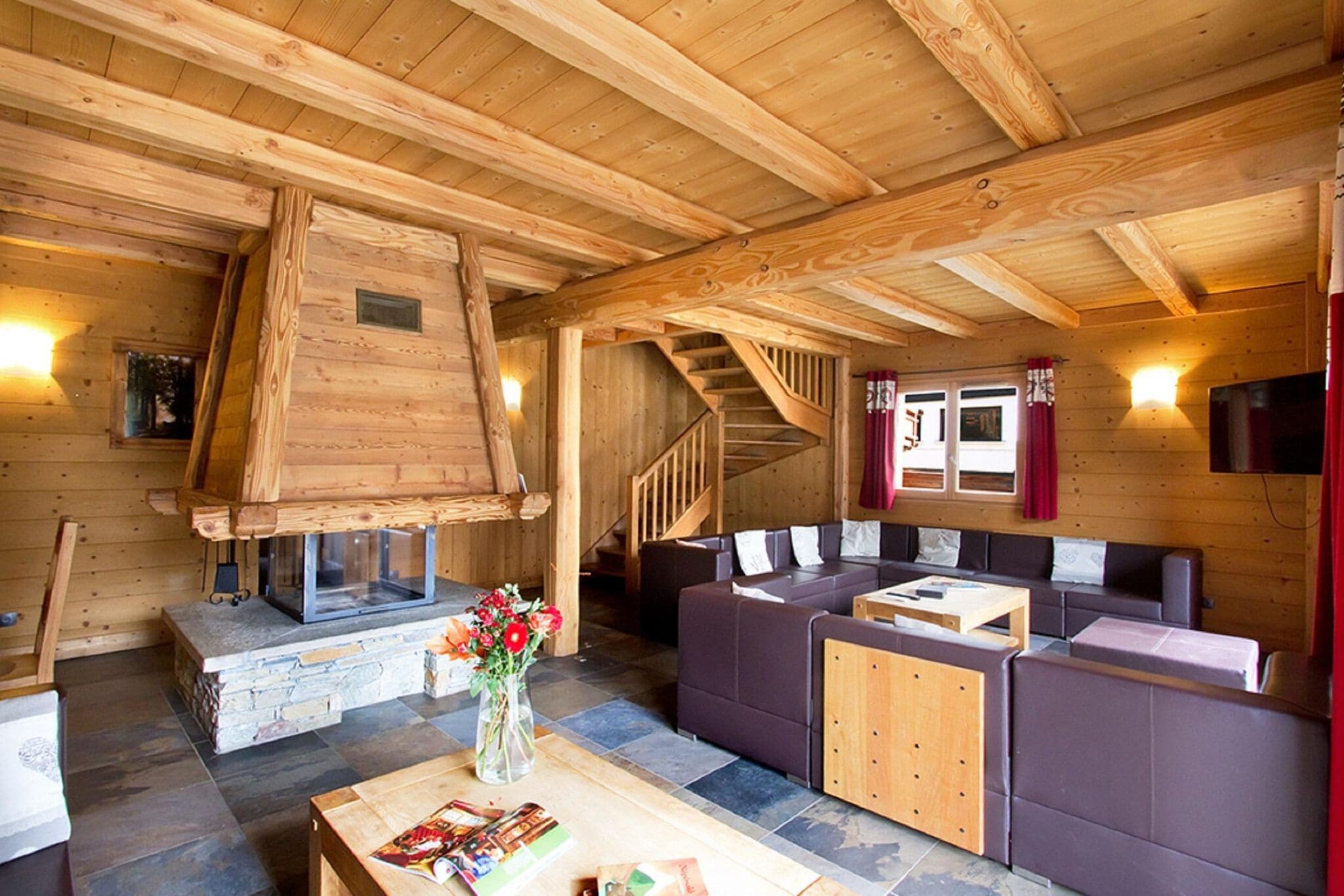 Schönes Chalet für 14 Personen mit Sauna und Swimmingpool in Les Deux Alpes