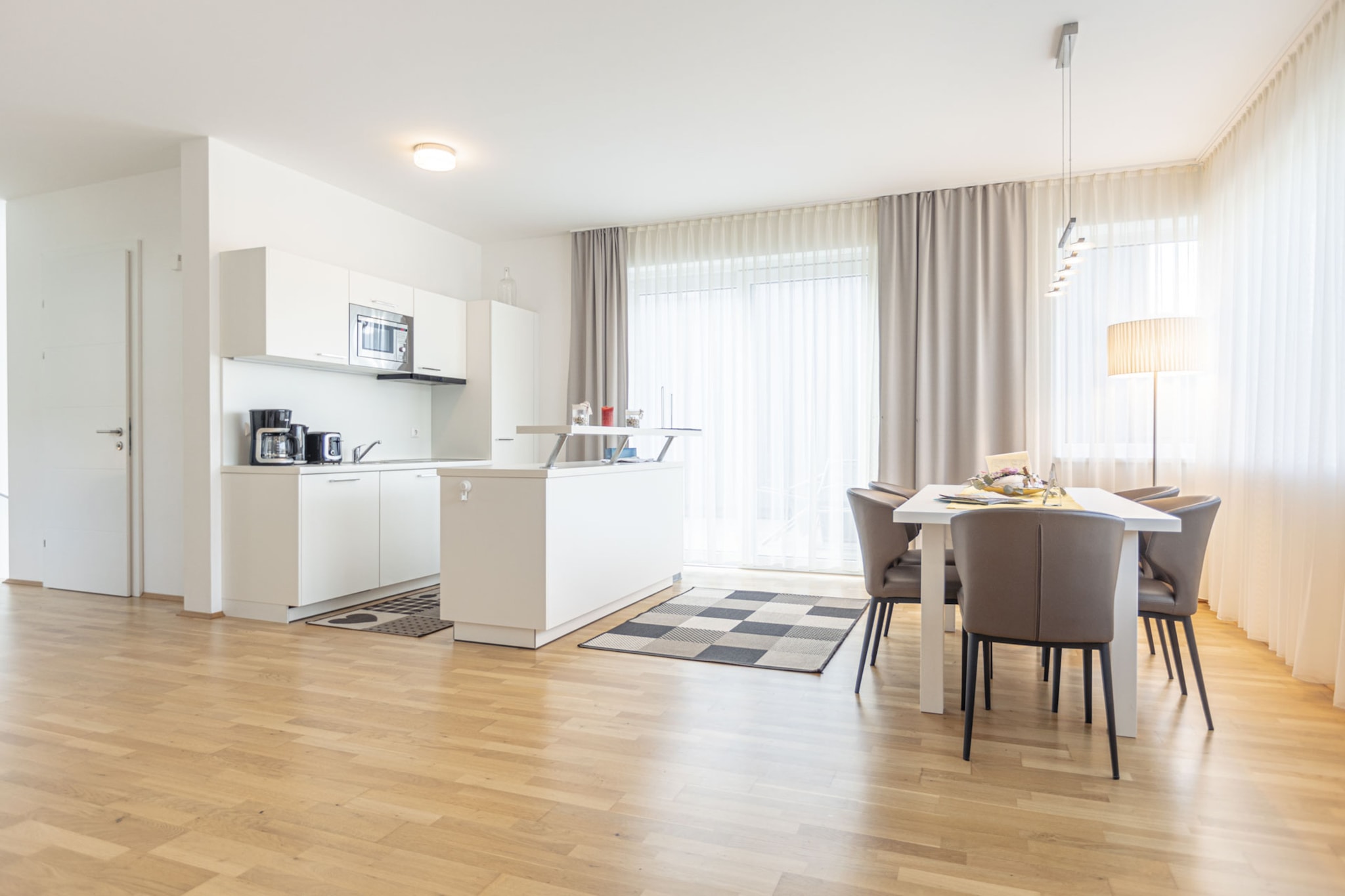 Pleasant chalet on the ski slopes