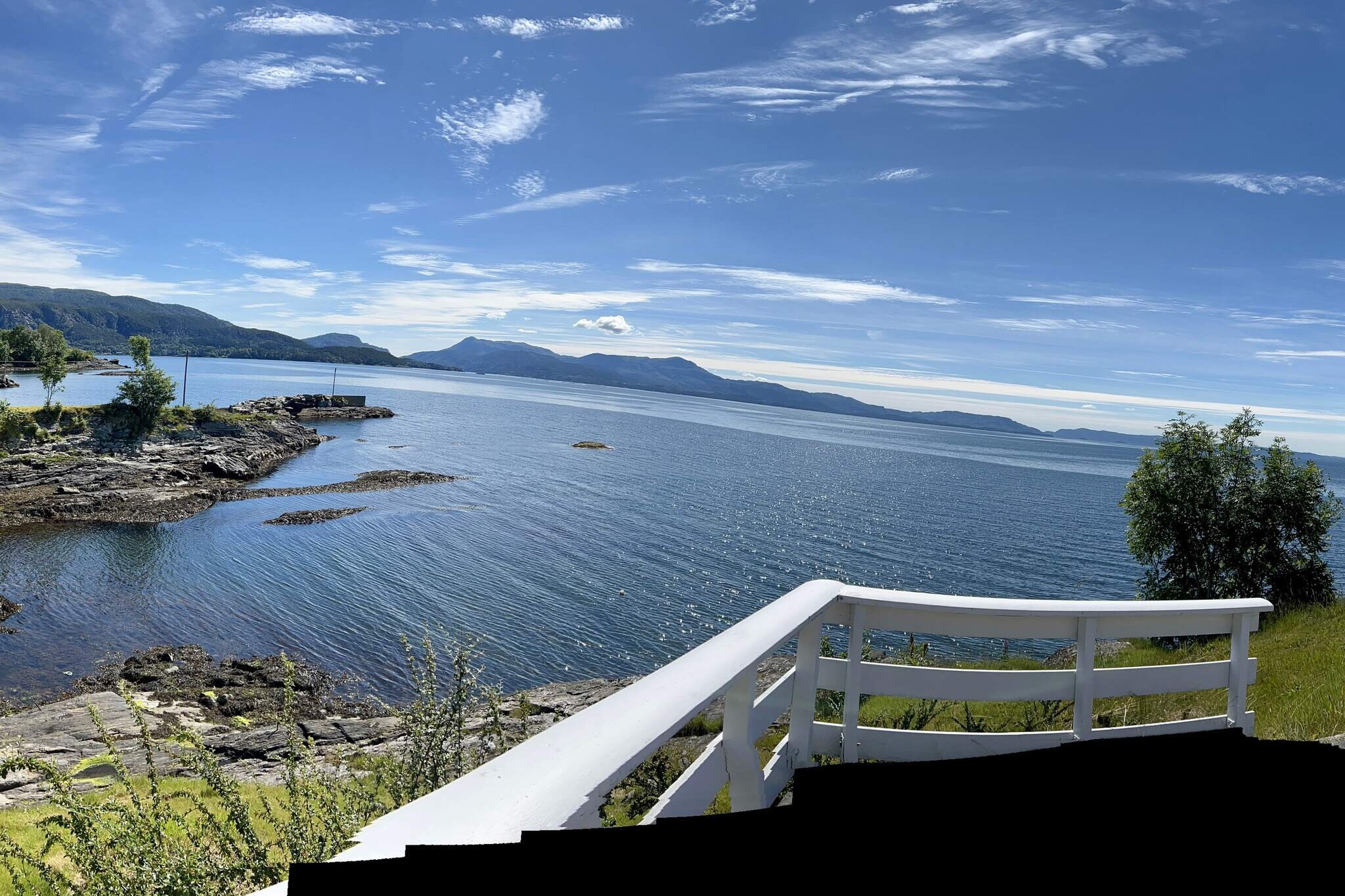 Internet Access DSL, Sitting room(double bed), open kitchen(cooker(electric), hood, coffee machine(filter), waffle iron, dishwasher, fridge, freezer(200-249L), washing machine), Living/bed room(25 m2)(TV(satellite, german television channels)), bedroom(double bed), bedroom(double bed), bedroom(double bed), bathroom(floor heating)(bathtub or shower, washbasin, toilet), heating(electric), terrace(60 m2), terrace(roofed, 12 m2), garden furniture, BBQ, parking