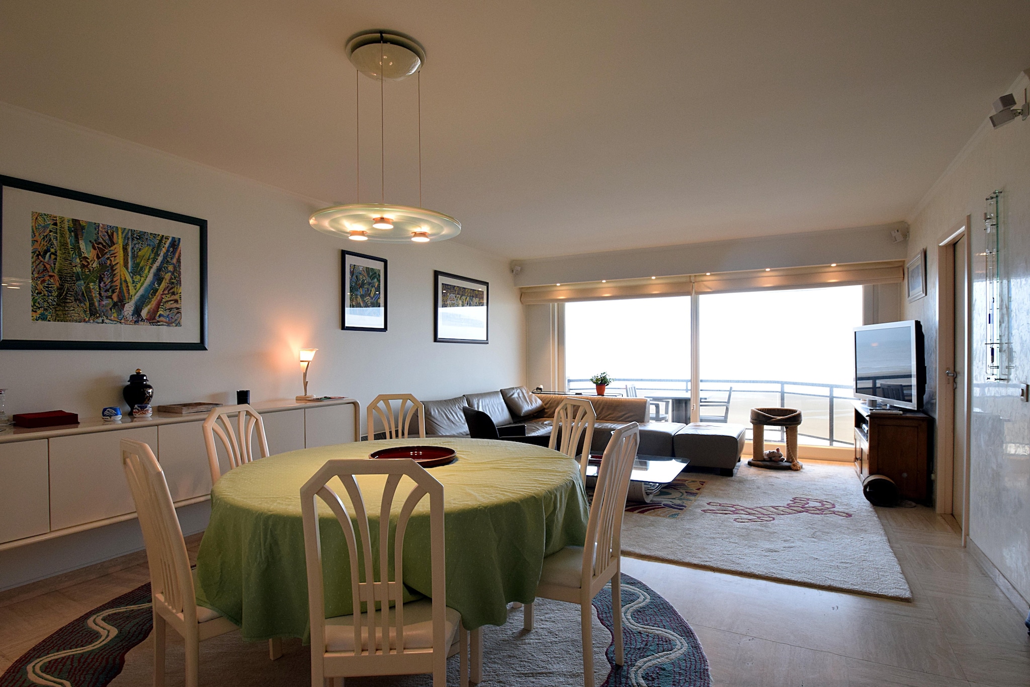 Refined Seaview Apartment