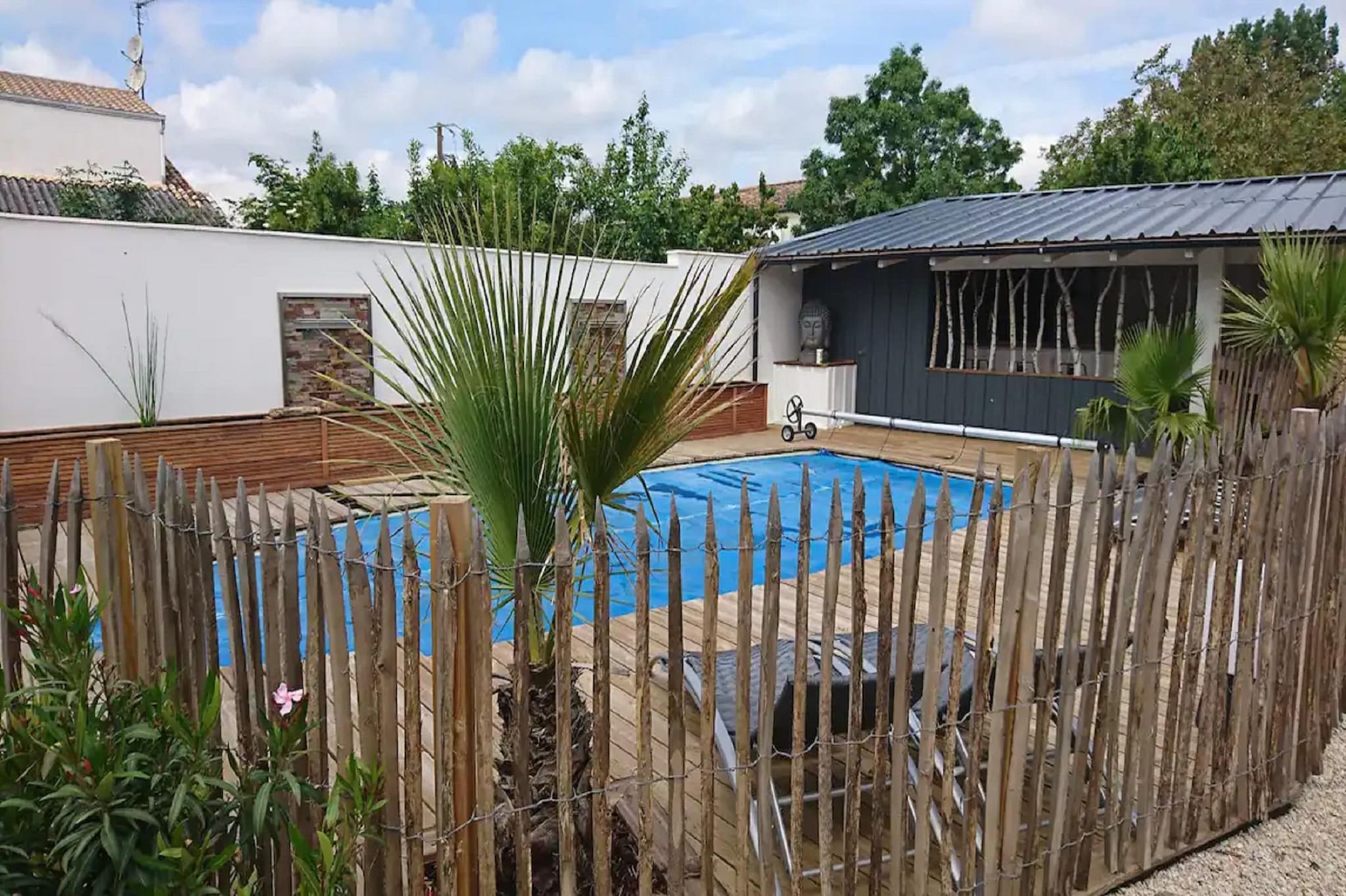 Villa in Nuaillé-d'Aunis with Private Pool