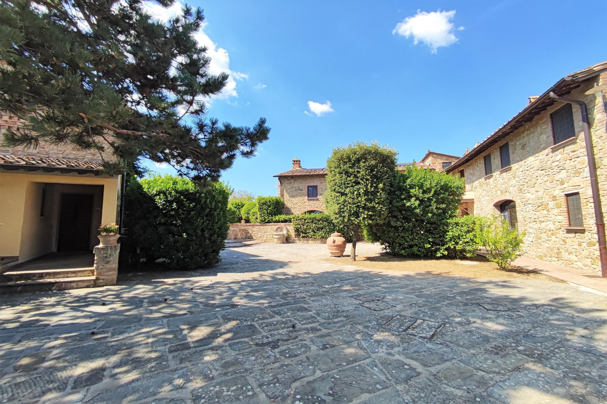 Exterior Summer