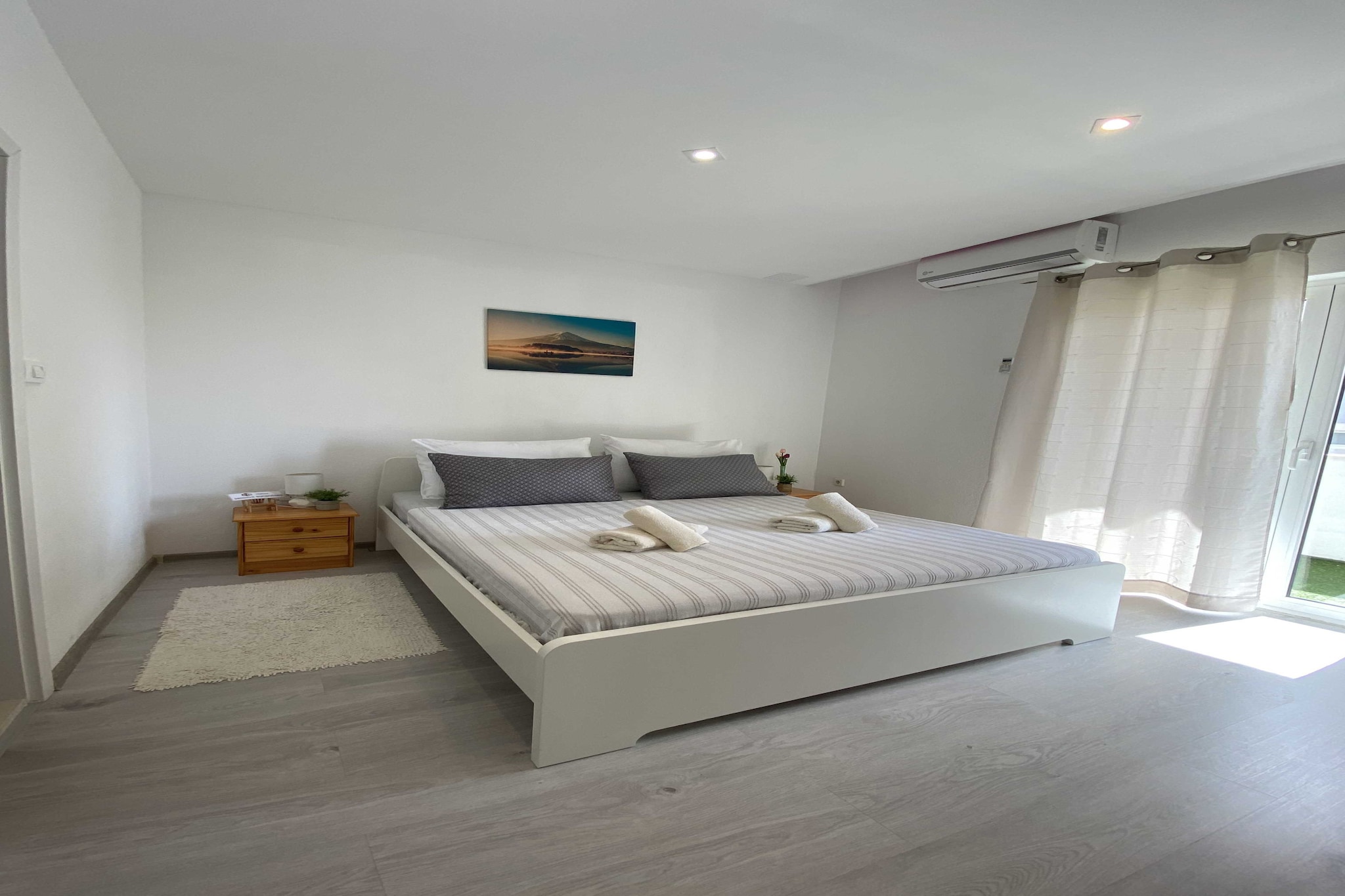 Apartments Sun & Sea are situated in in Dugi Rat, a small coastal town located 5 km from OmiÅ¡. 

BBQ grill facilities with an outdoor dining area are at your disposal. All the units come with terrace or balcony with an outdoor furniture which makes this place a perfect spot for a nice and relaxing family or friends vacation. 

Free private parking is provided, reservation is not needed.

Luggage storage is possible prior to check in and after check out.

Baby cot is available upon request.

This studio apartment with terrace comes with a large double bed, which makes this apartment perfect to accommodate up to two people. It features air conditioning as well as SAT LCD TV. Kitchen comes with dining area and it is well equipped with an oven, refrigerator, water kettle, microwave, coffee maker and kitchen utensils. The private bathroom comes with shower and toilet. Free toiletries, hair dryer as well as linens and towels are at your disposal.
This one bedroom apartment is located on the first floor.

Due to the properties good location, everything you may need during your stay can be found in the area. Beach is only 35 m away! Restaurants and bars are located 30 m from the property, while market is 20 m from Apartments Sun & Sea.

Split Airport is 35 km away from the property, while BraÄ Airport is 18 km away. The bus stop that connects this area with OmiÅ¡ and Split is located only 300 m away.