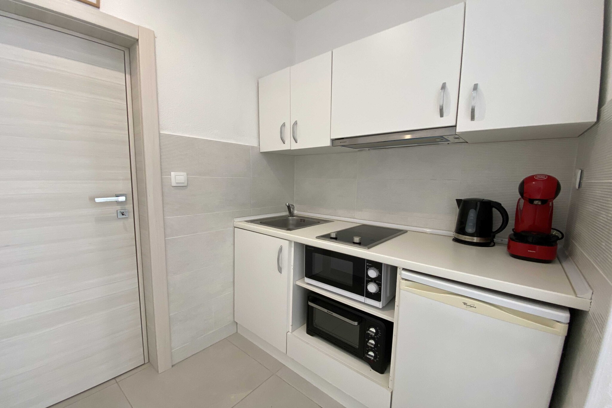 Apartments Sun & Sea - Studio Apartment with Balcony and Sea View