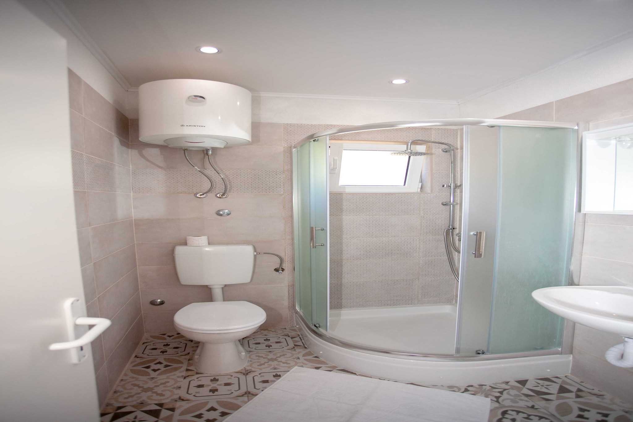Apartments Sun & Sea - One Bedroom Apartment with Terrace (A1)-Badkamer