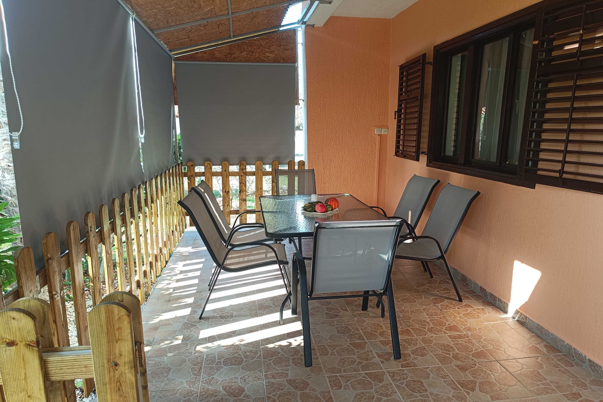 Holiday Home Višnja - Two Bedroom Holiday Home with Terrace-Terras