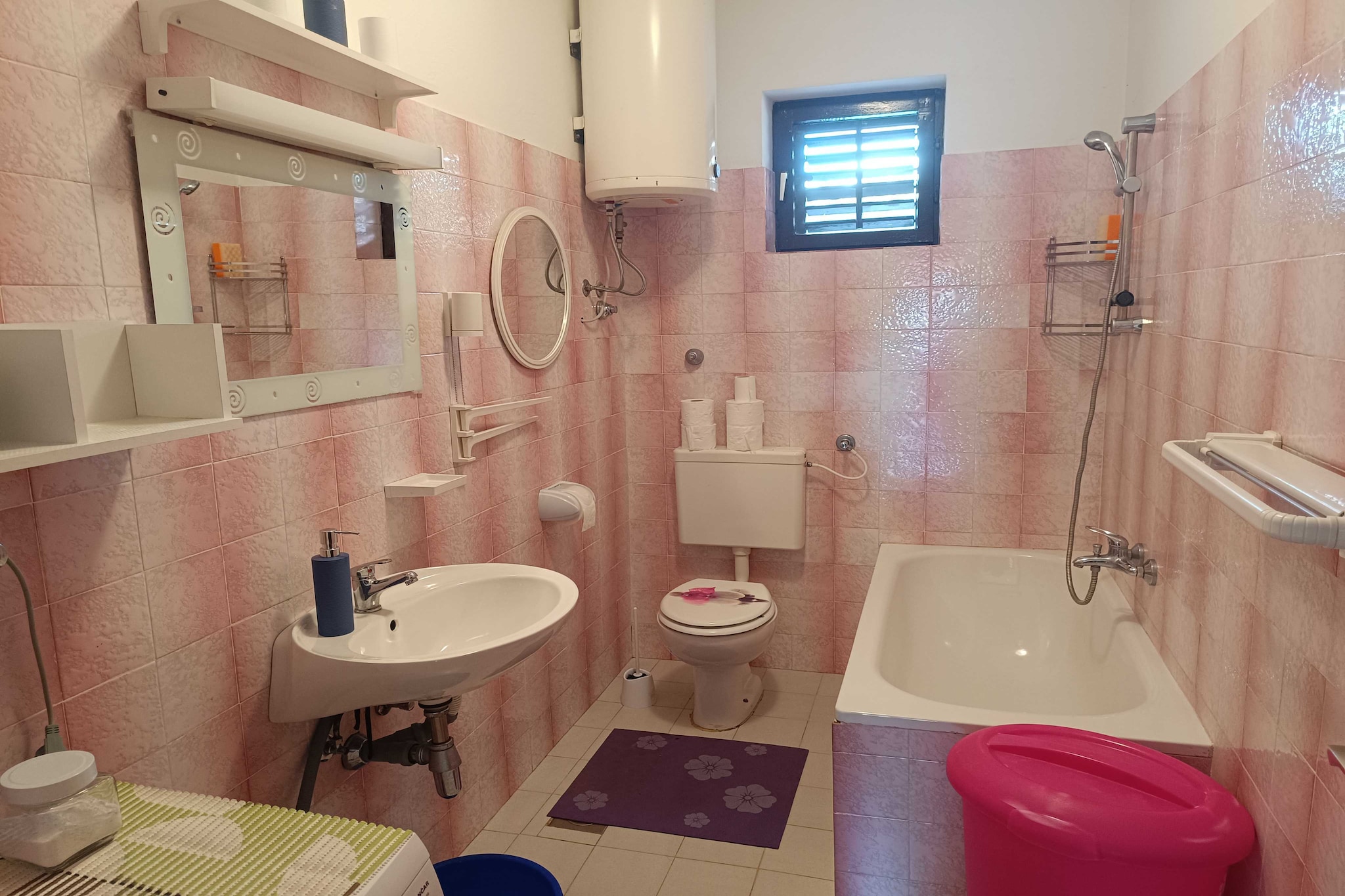 Holiday Home Višnja - Two Bedroom Holiday Home with Terrace-Badkamer