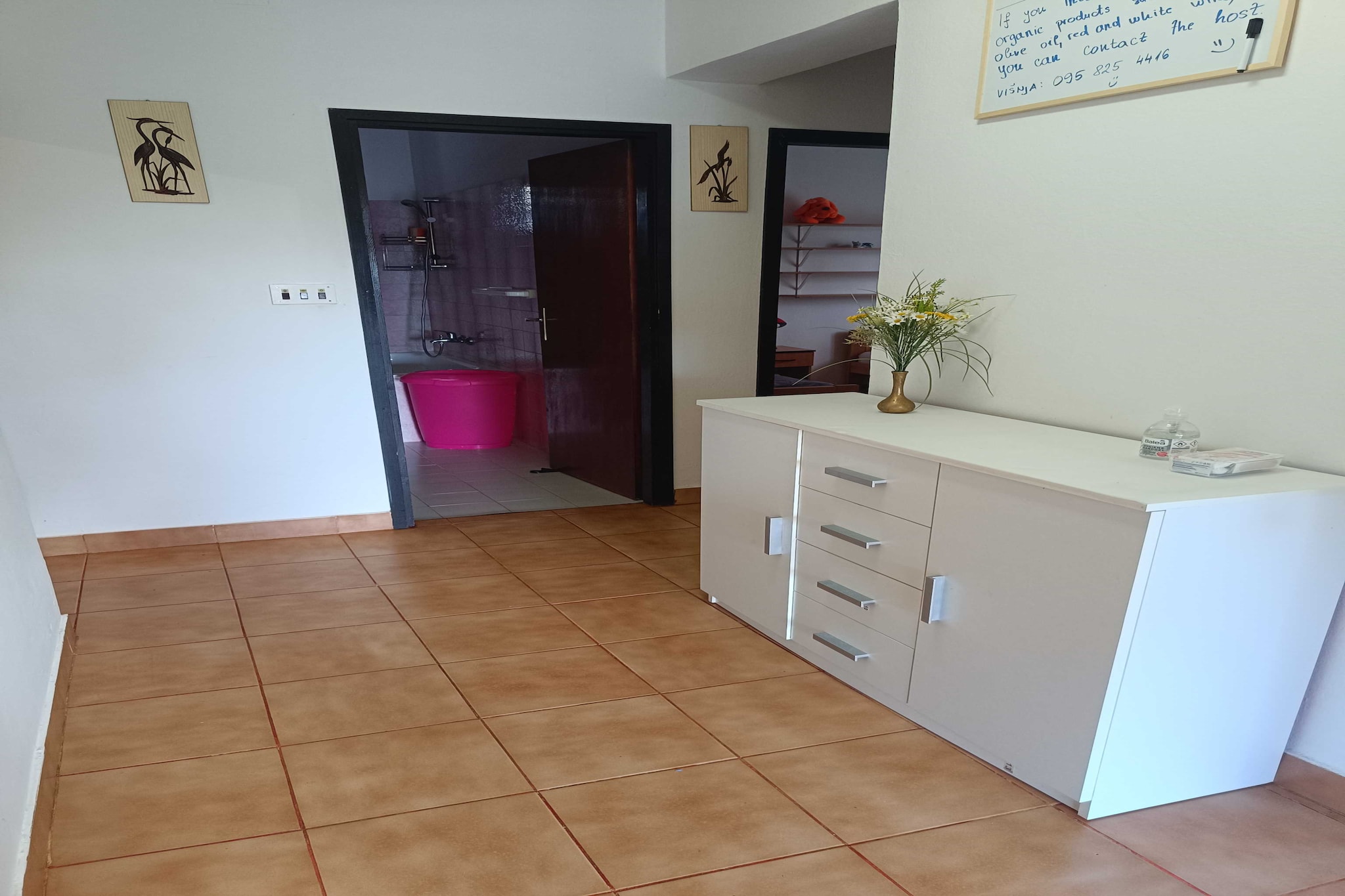 Holiday Home Višnja - Two Bedroom Holiday Home with Terrace-Binnen