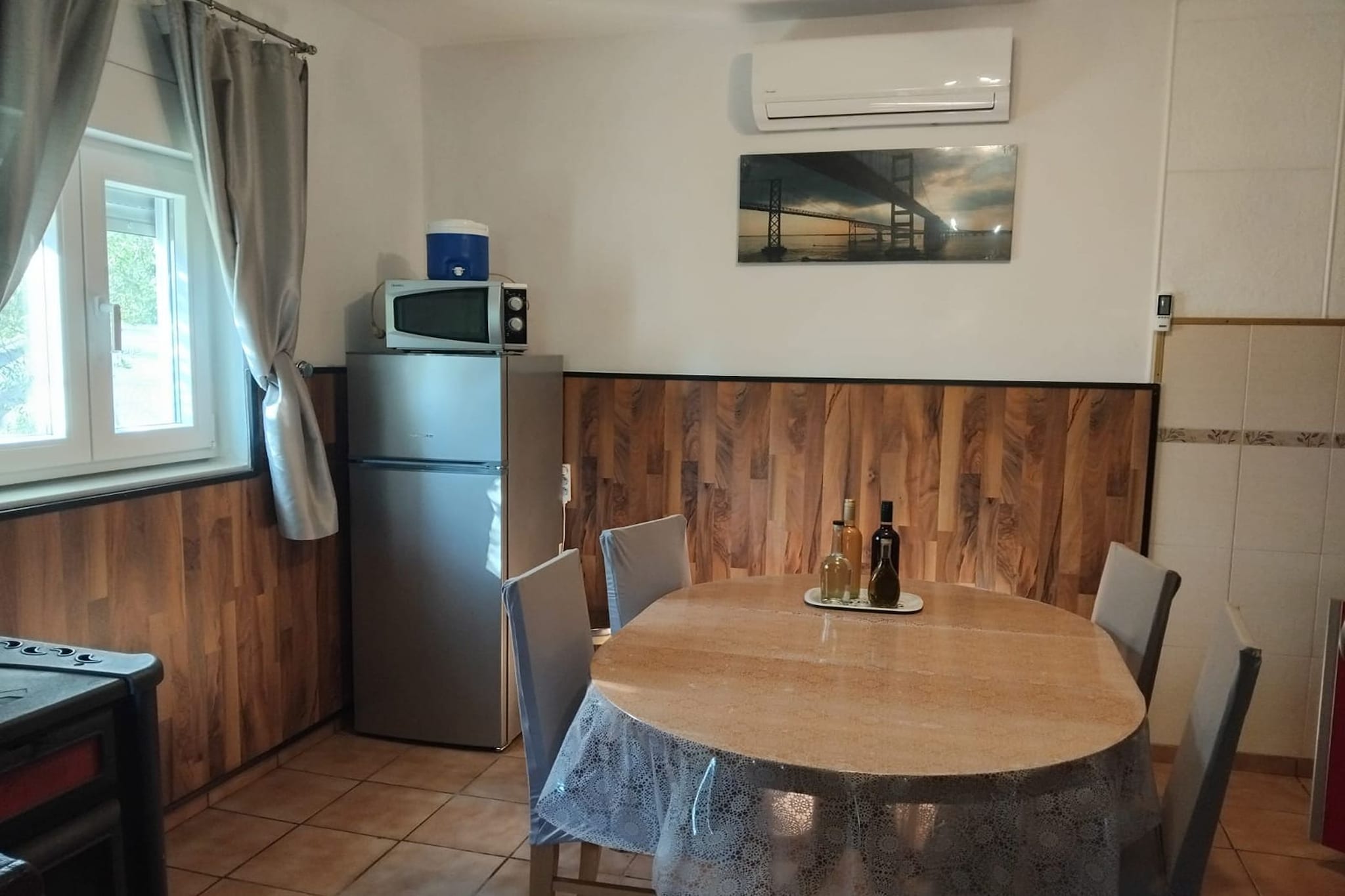 Holiday Home Višnja - Two Bedroom Holiday Home with Terrace - Dining room