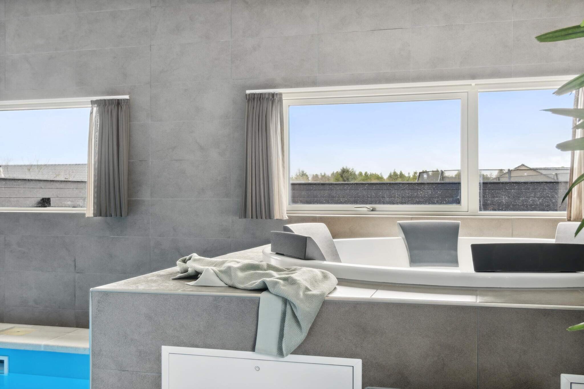 Luxe vakantieverblijf met zwembad - Spa