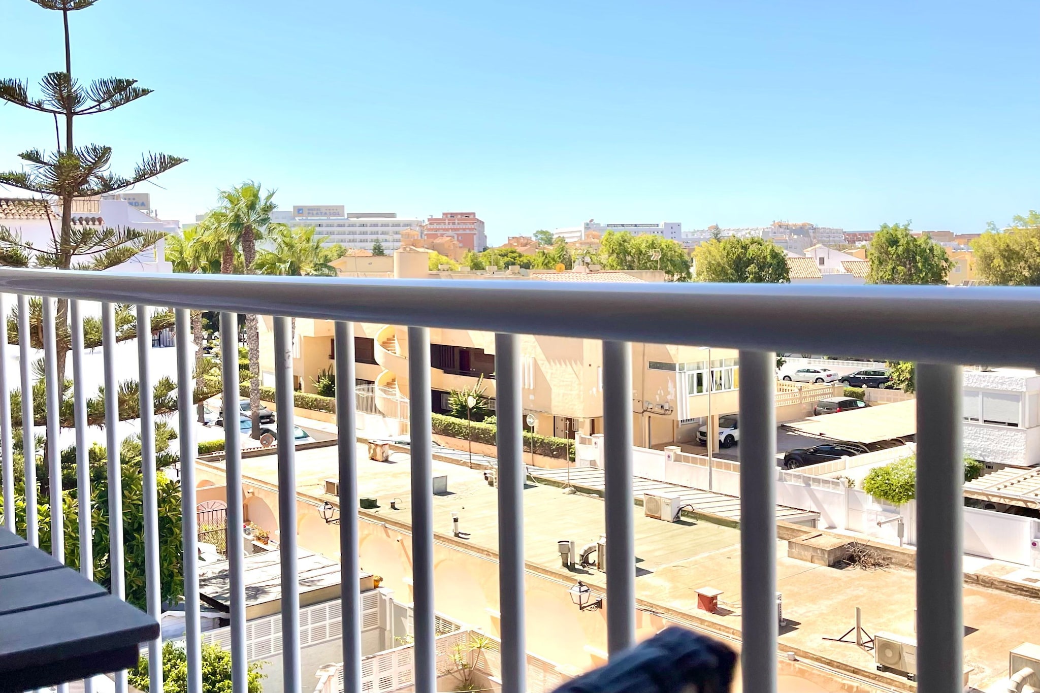 Residencial Hibiscus 408-Terrasbalkon