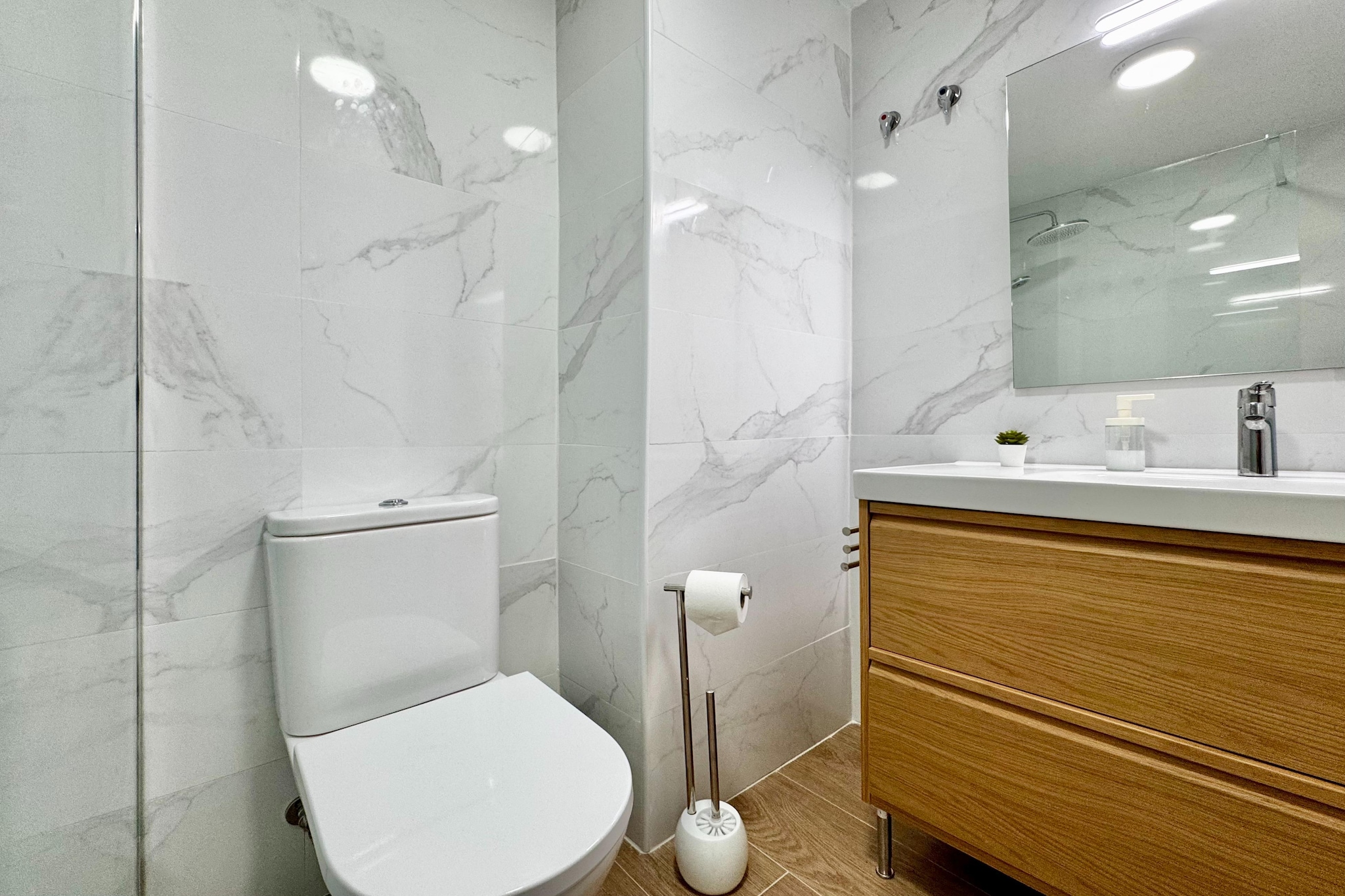 Residencial Hibiscus 408-Badkamer